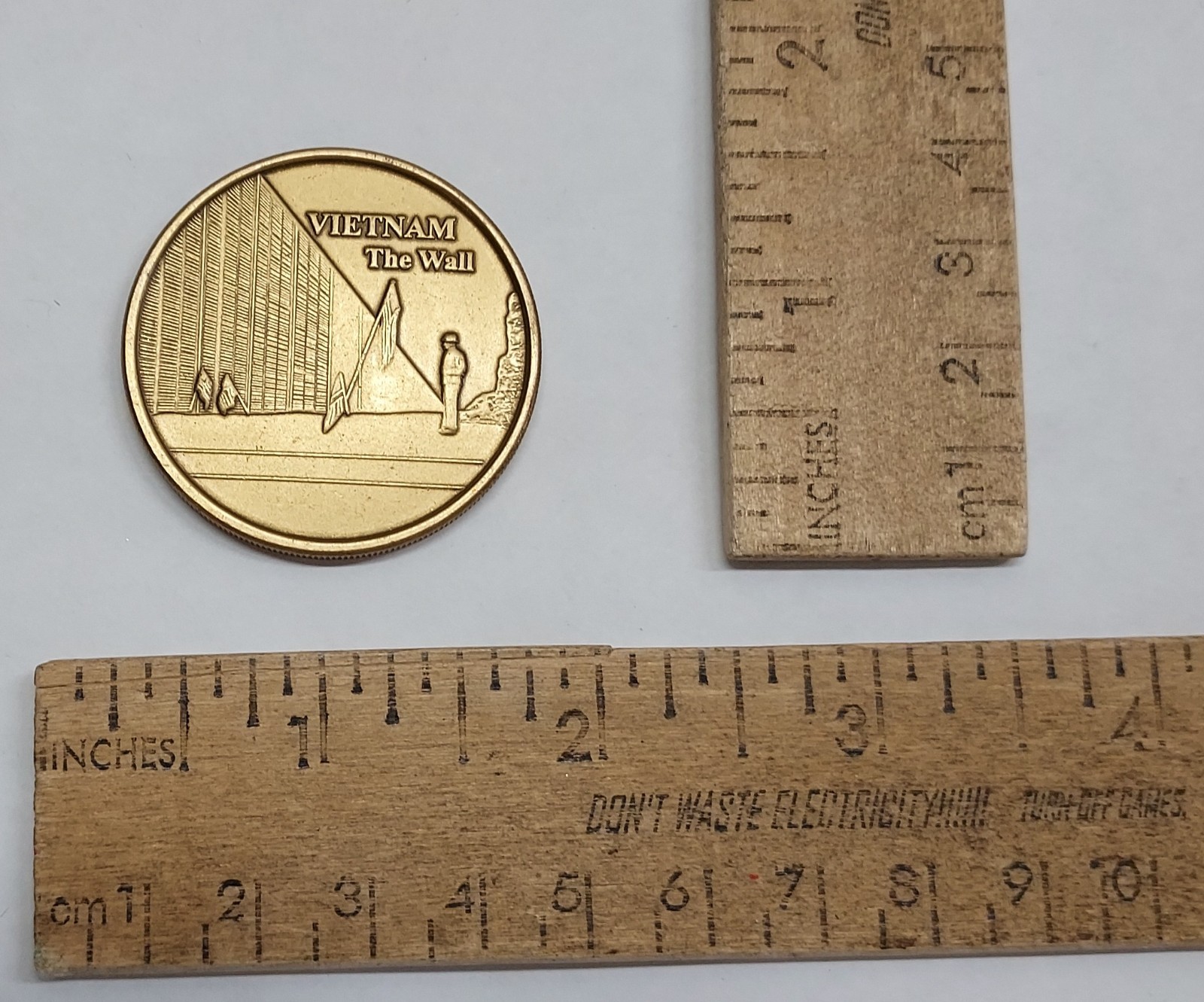 VIETNAM The Wall - AMERICAN LEGION - US - medallion / coin - listing #7758