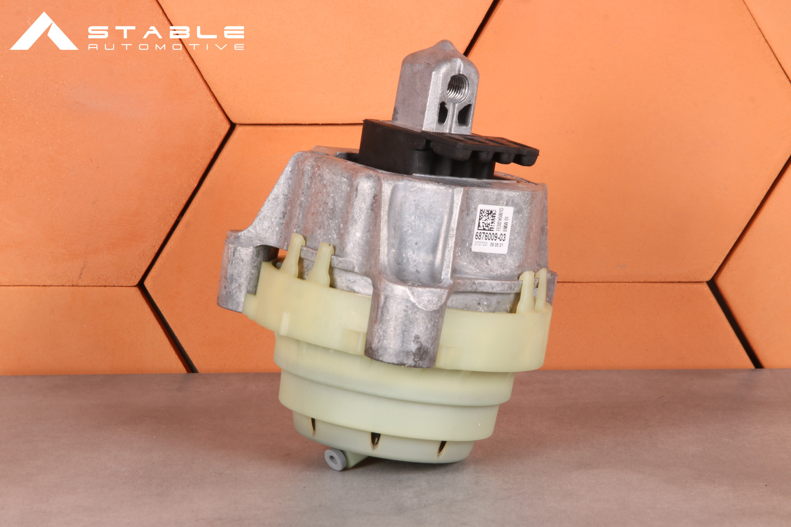 BMW X3 G01 7' G11 G12 B47 B47B B47O LEFT ENGINE MOUNT BRACKET 6876009 3441 km!!!