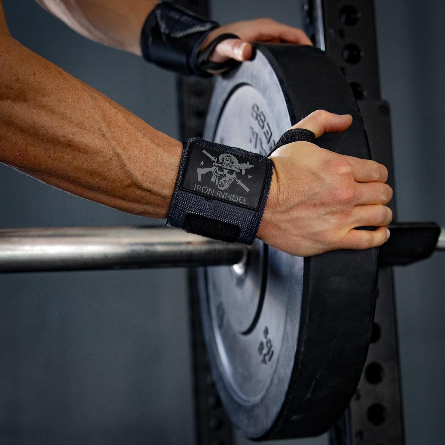 Durable Black Camo Wrist Wraps - Adjustable Support for Weightlifting & CrossFit