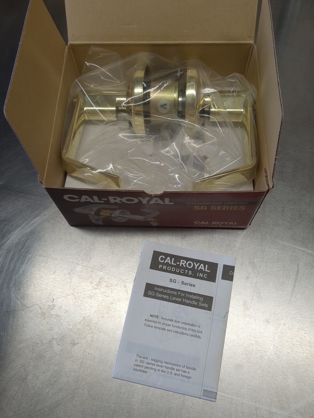CAL-ROYAL SG-00 Cylindrical Lever Lock Grade 2 ENTRANCE US3 Bright Brass KD C6pi