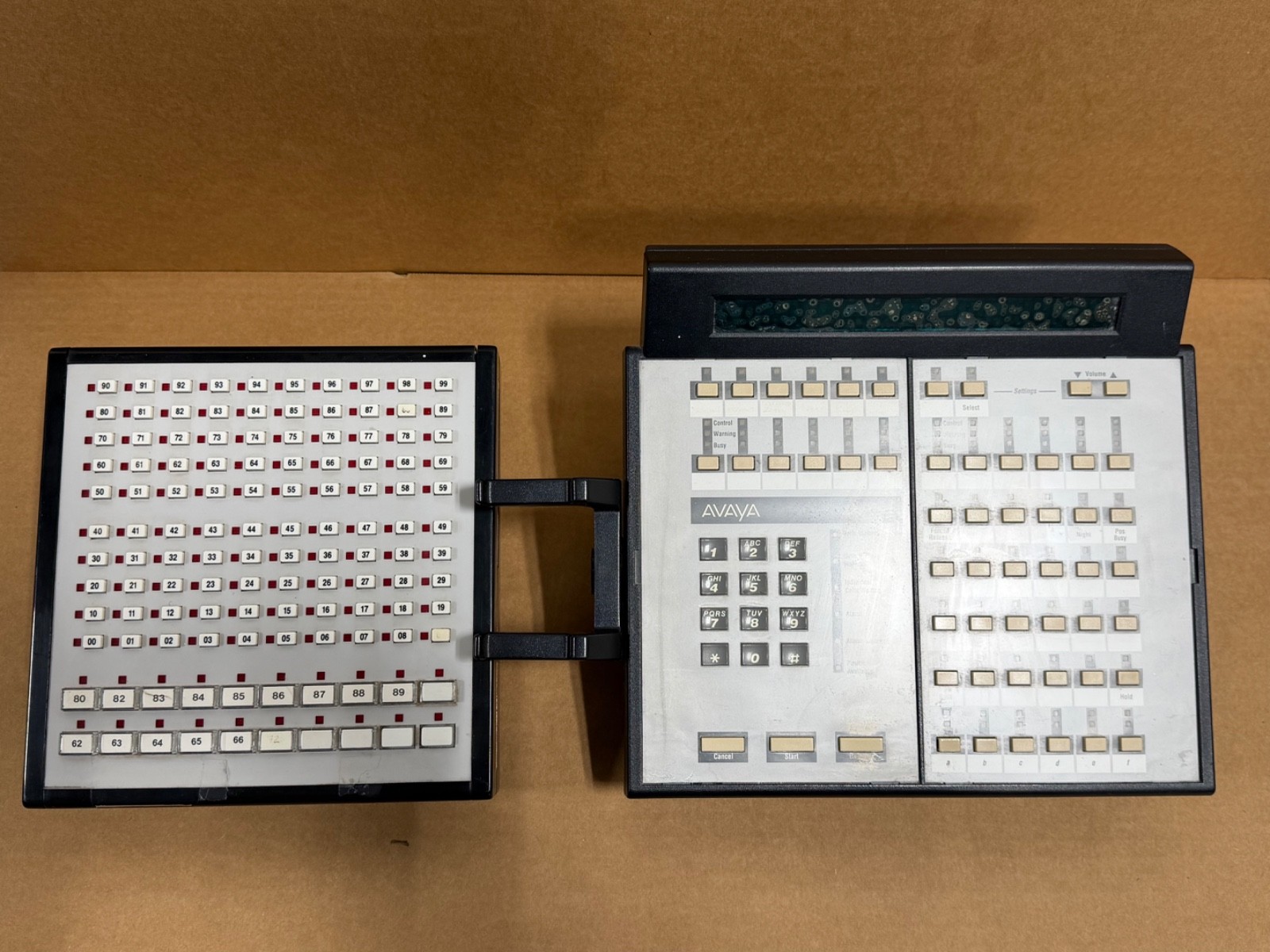 Avaya Definity 302C1 107797581 W/ 26A-1 Add On 107222044 Cradle and Handset Kit
