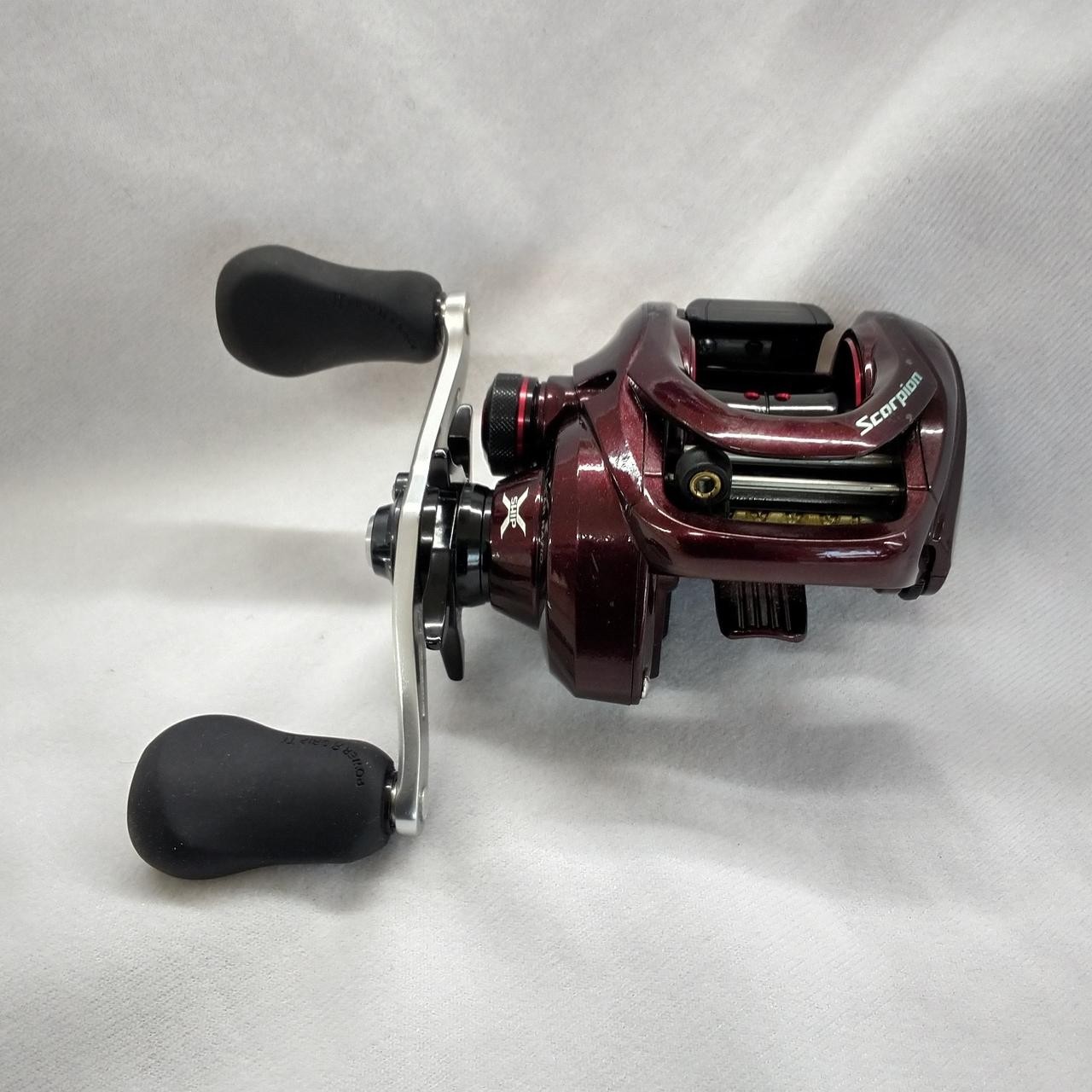 SHIMANO 14 SCORPION 200 Baitcast Reel