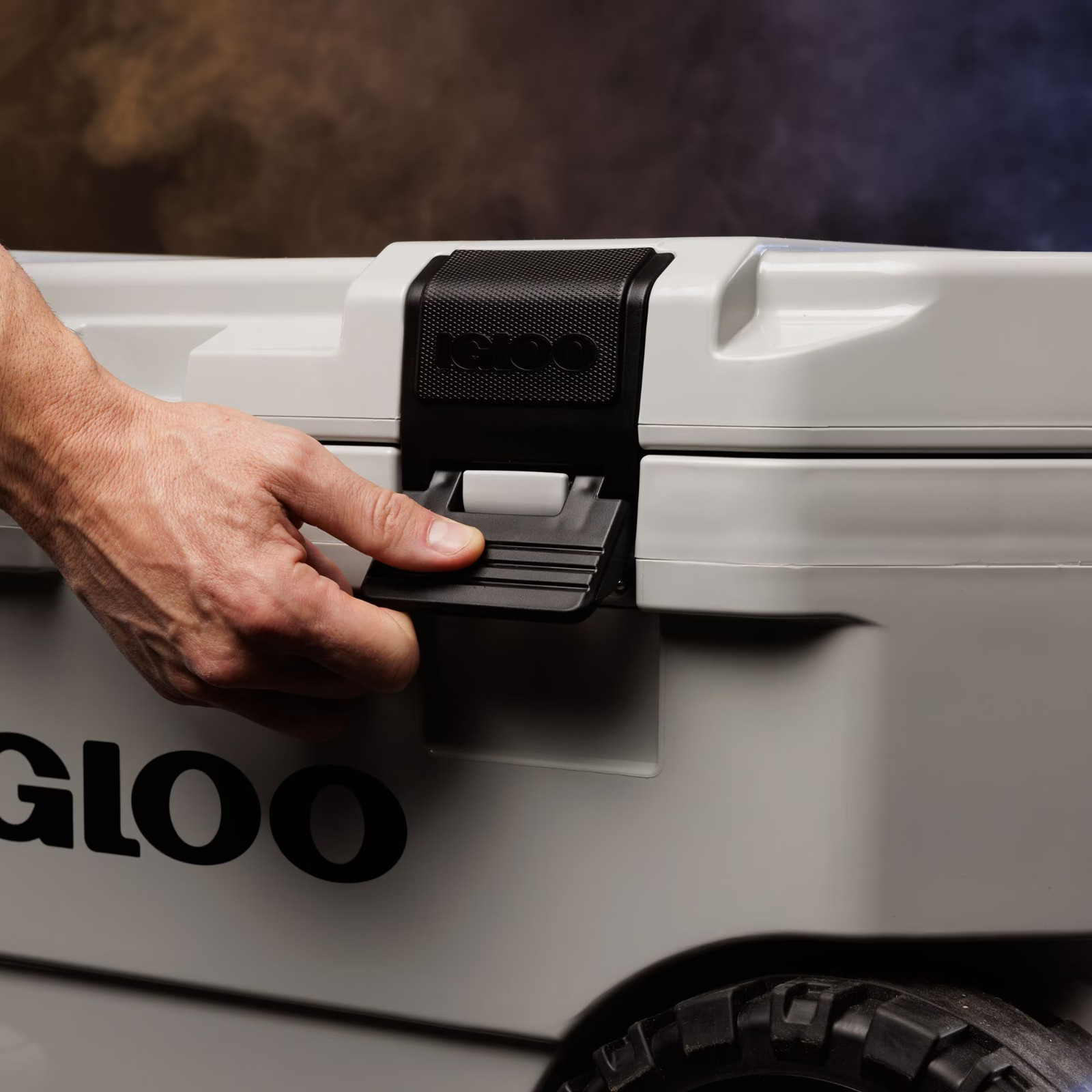 Igloo 65 Quart Yukon Performance Cooler with Wheels