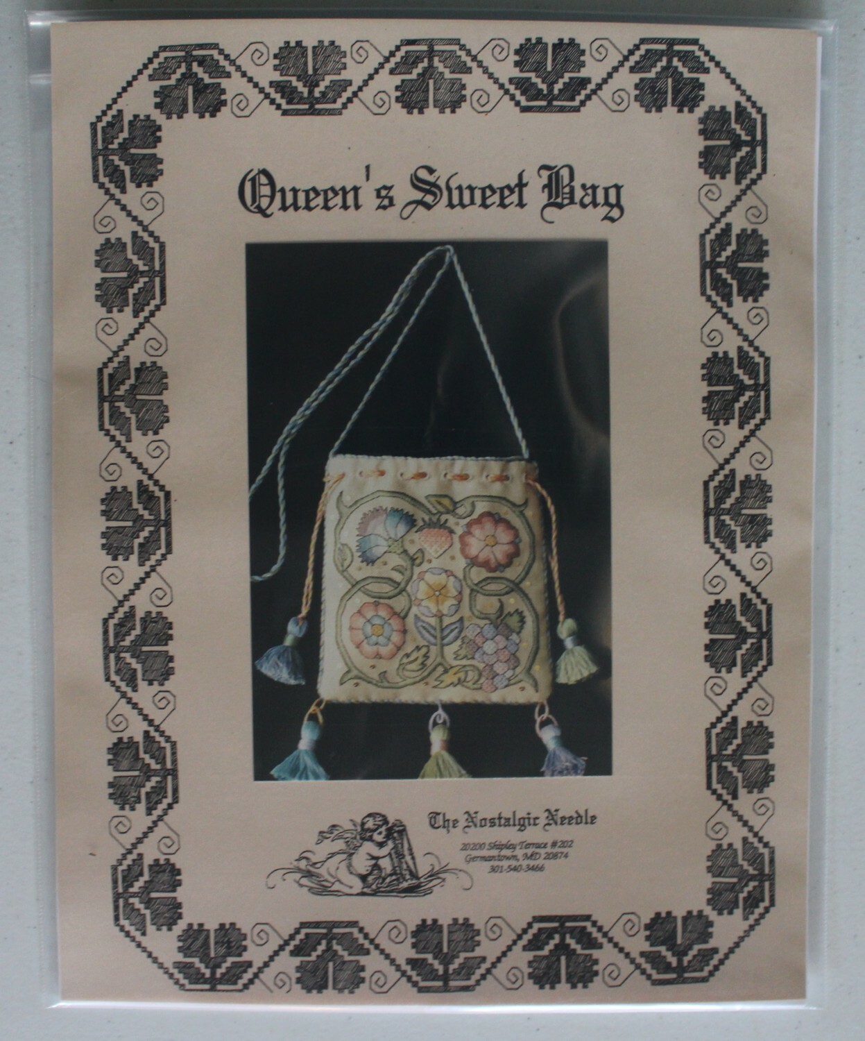 Queen's Sweet Bag - by Nostalgic Needle