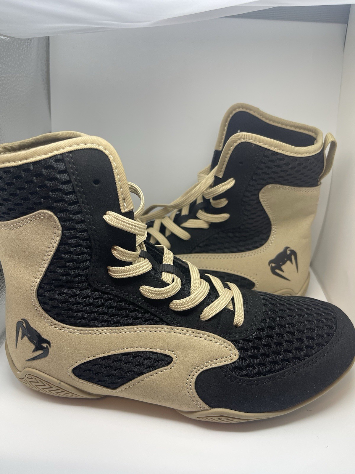Venum Contender Boxing Shoes in Black/Sand Size : 8.5 Women 7 Men EU 39