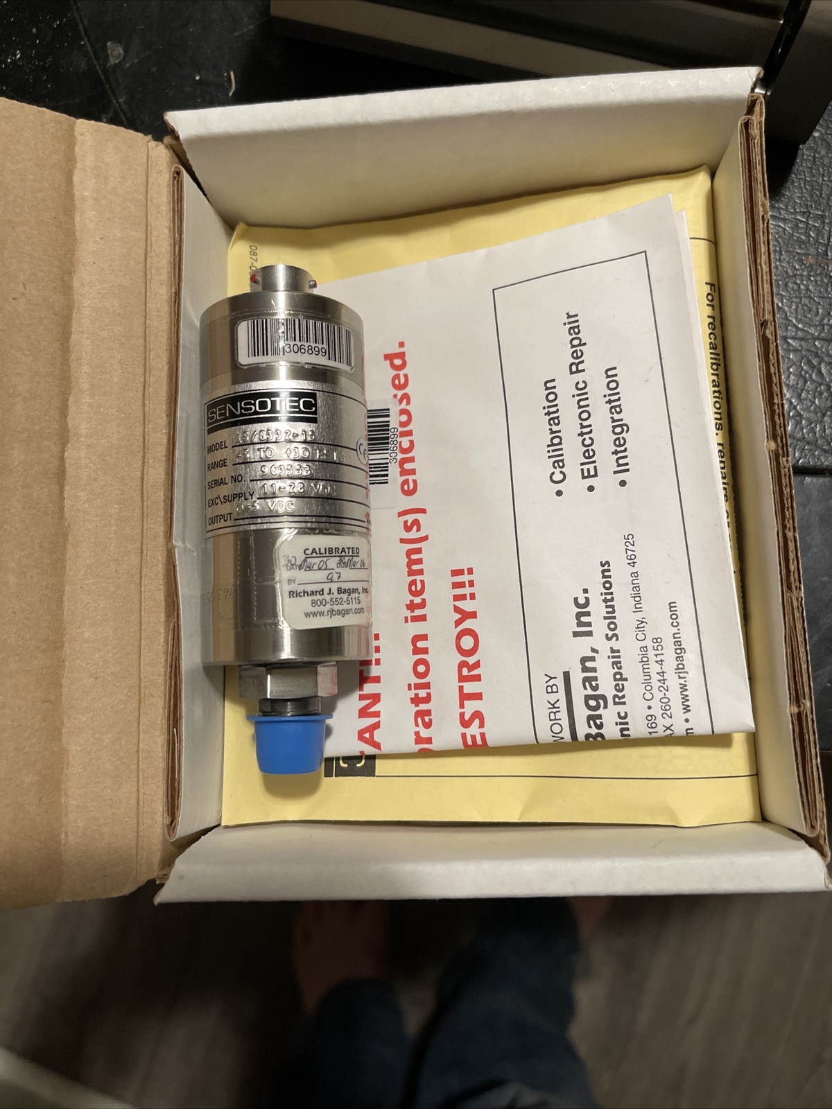 Sensotec Differential Pressure Transducer A5/8332-15  5-130 psig