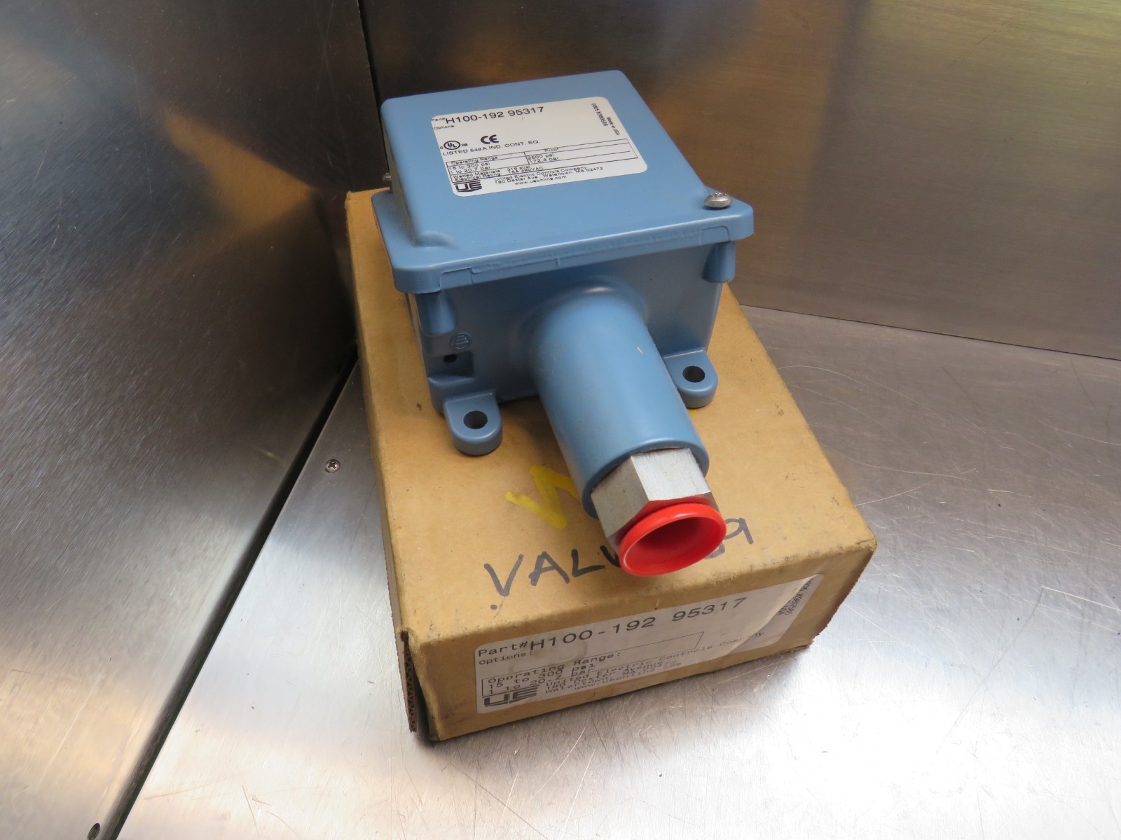 United Electric H100-192 95317 Pressure Switch