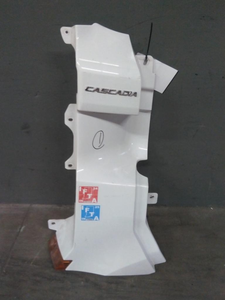 For 2022 FREIGHTLINER CASCADIA 126 COWL Right ,  IL