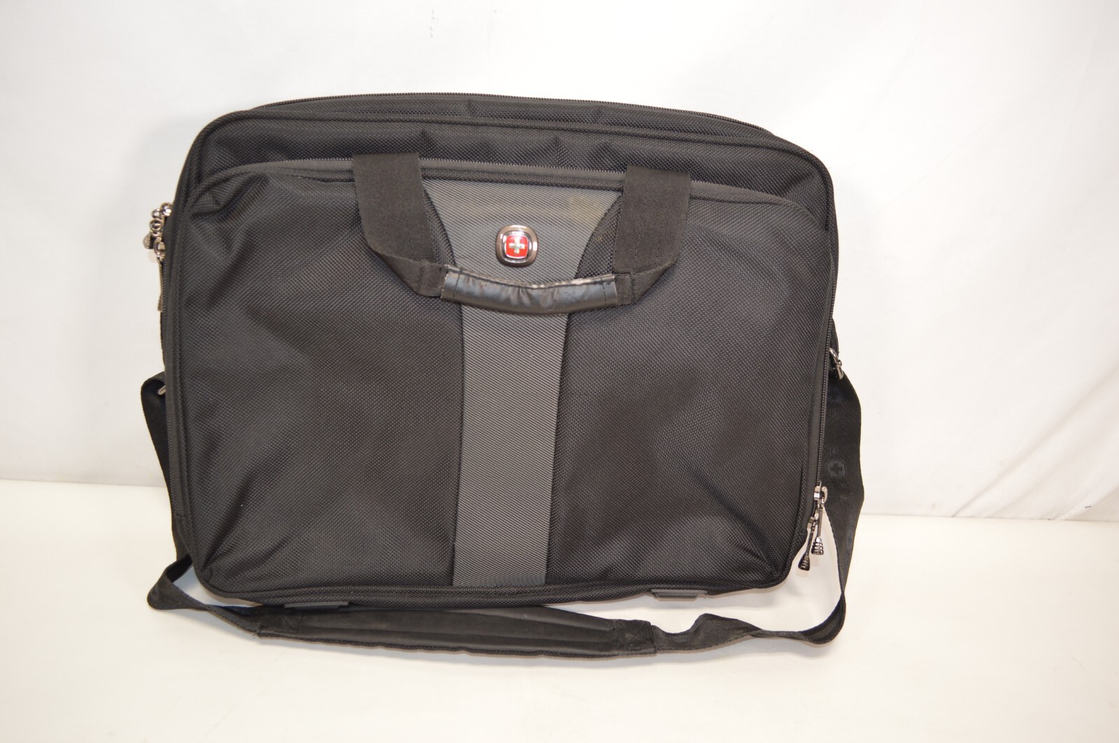 Swiss Guard Computer Protection 3 Pocket Briefcase