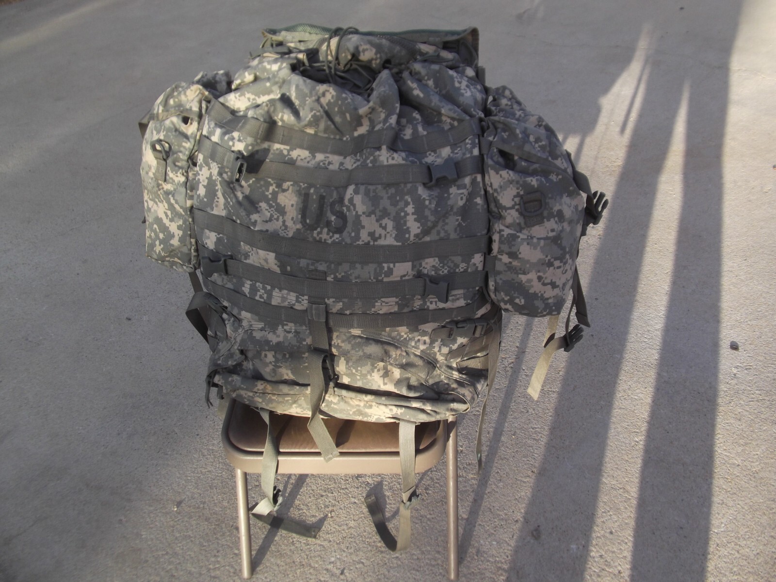 US Army Large Rucksack Digital Camo with 2 Sustainment Pouches & Belt & frame