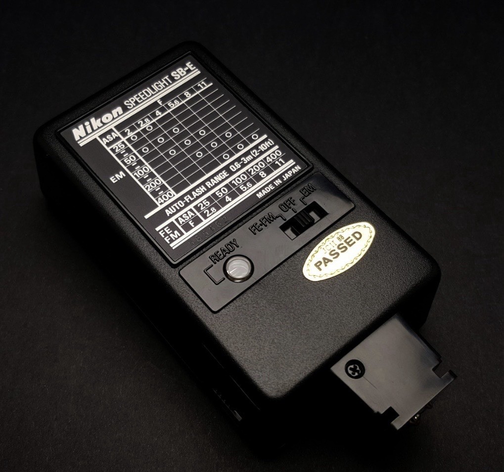 NIKON SPEEDLIGHT SB-E – BOXED