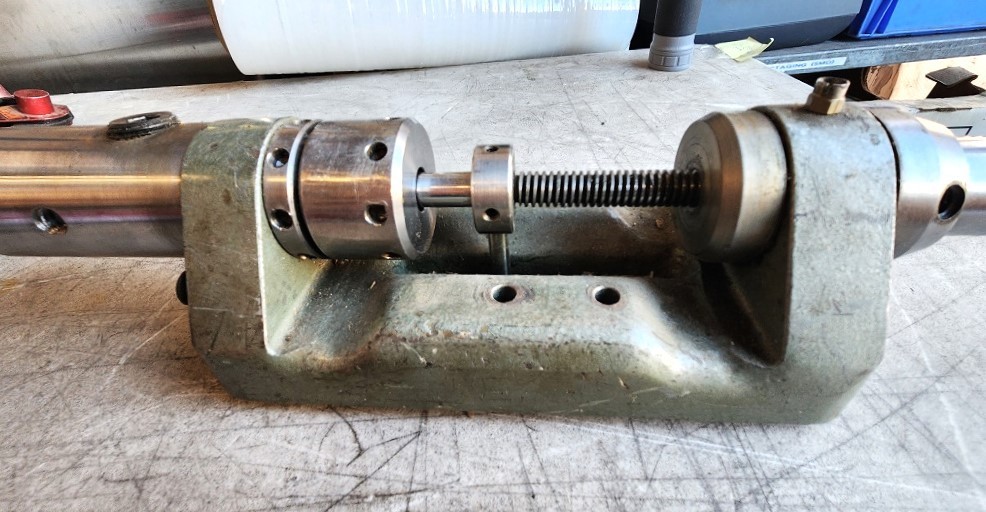 Ruska Instruments 2426.11 High-Precision Screw-Type Positive Displacement Pump