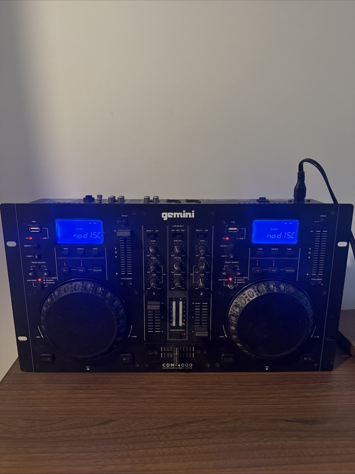 Gemini CDM-4000 Dual CD/MP3/USB DJ Media Player - Read