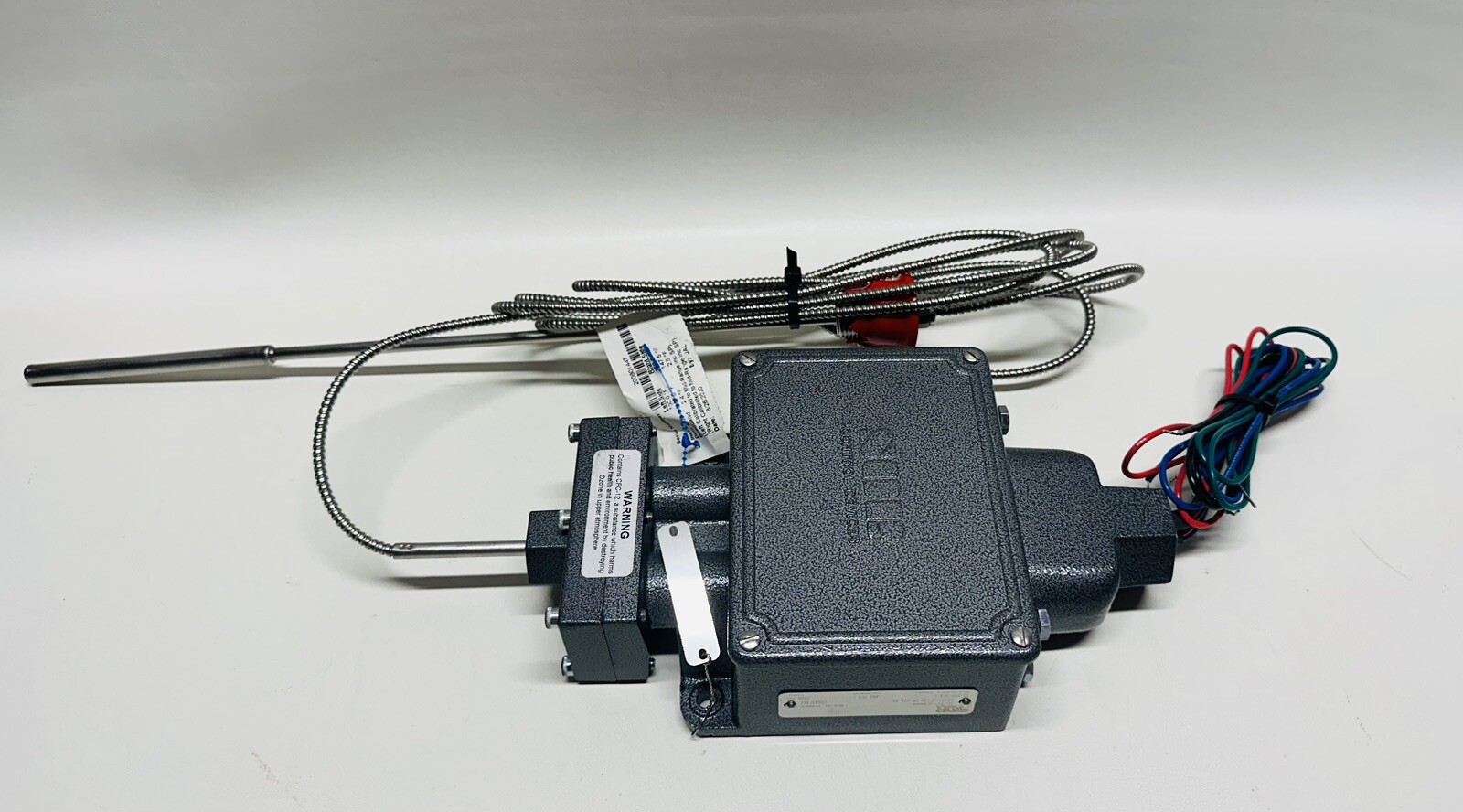 NEW SOR 205V2-JF125-U9-C7A-RR Temperature Switch