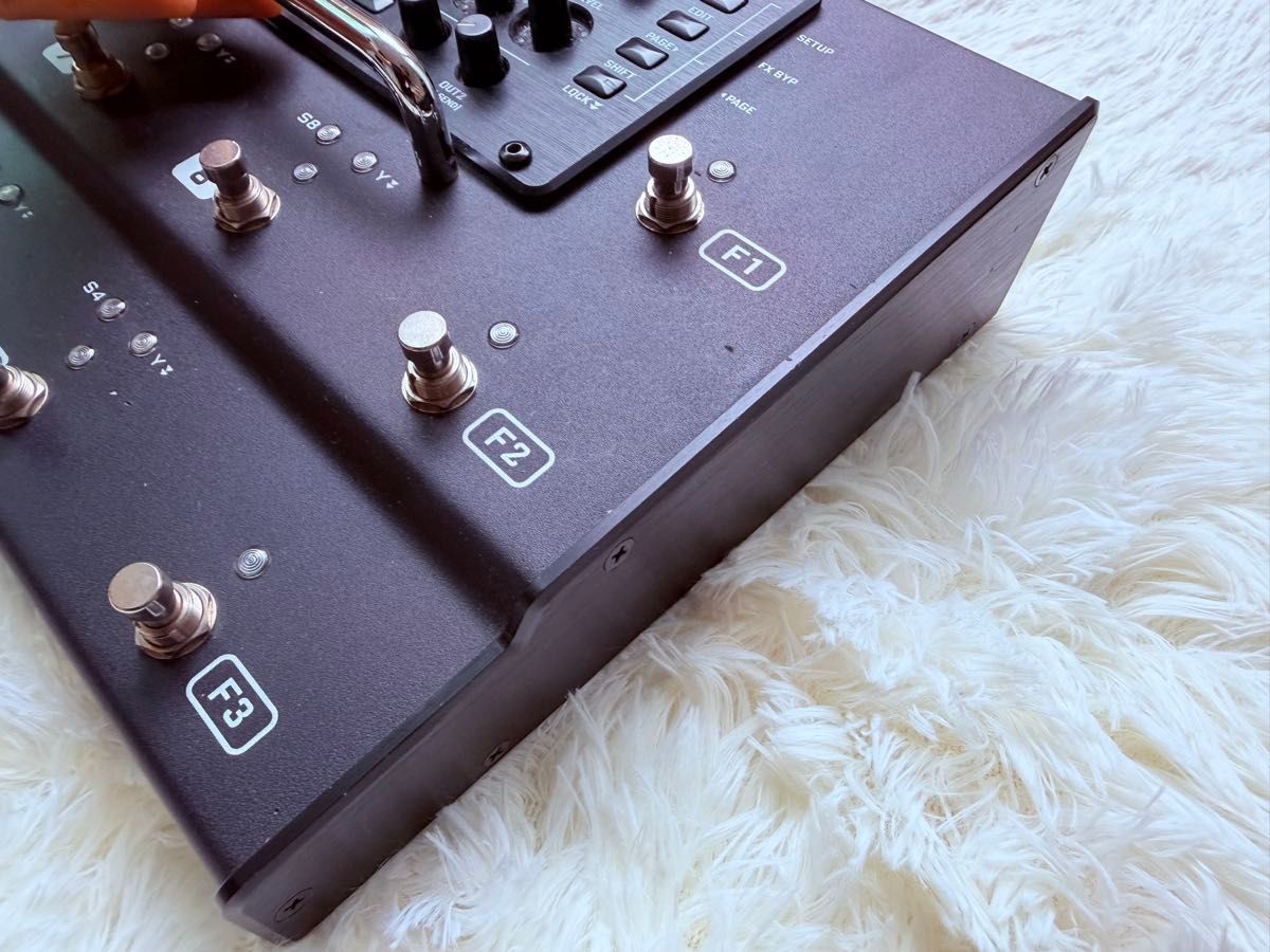 Fractal Audio Systems AX8 Amp Modeler Multi Effects Processor Body Only Japan