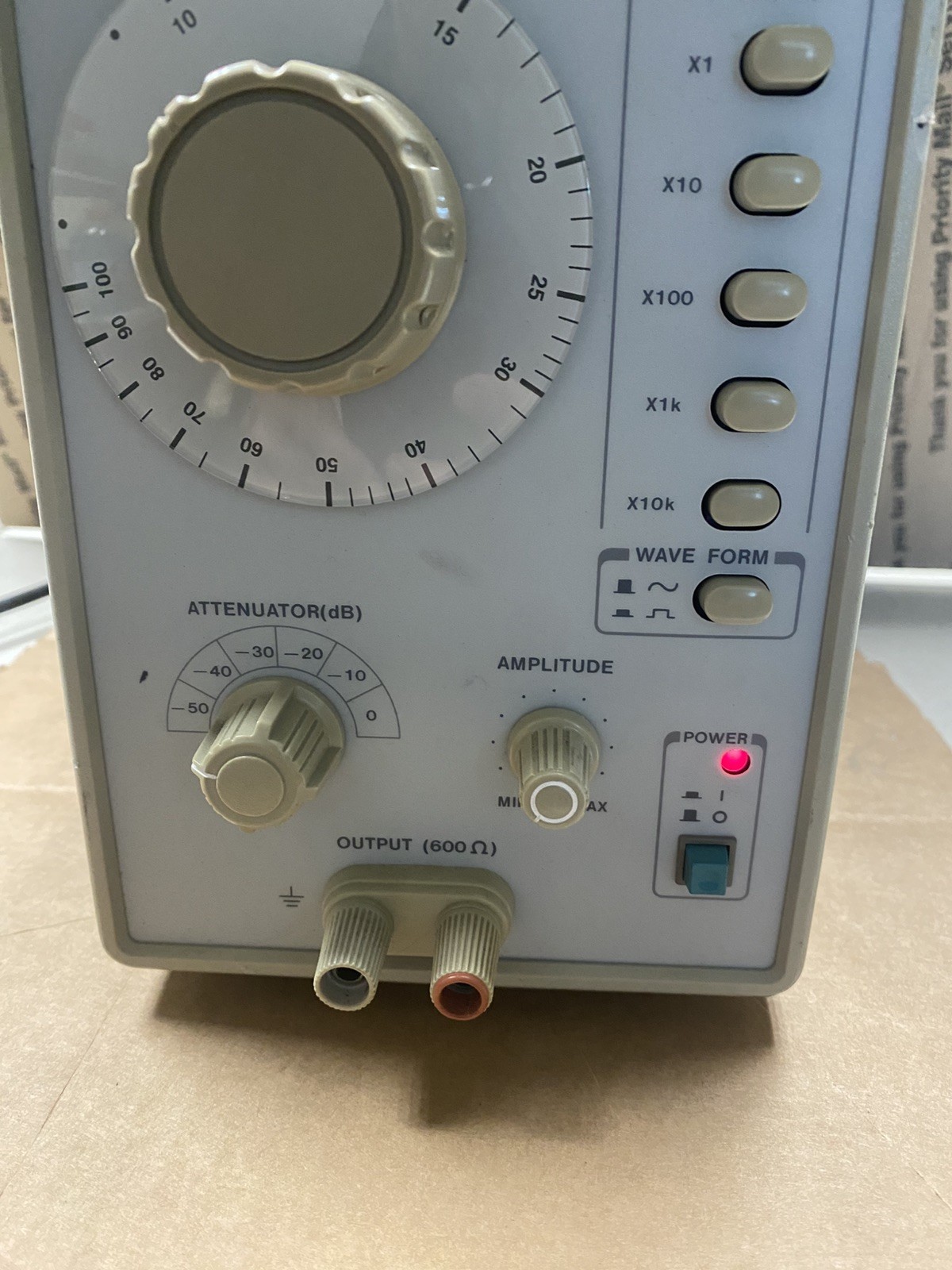 GW Instek GAG-810 Audio Generator