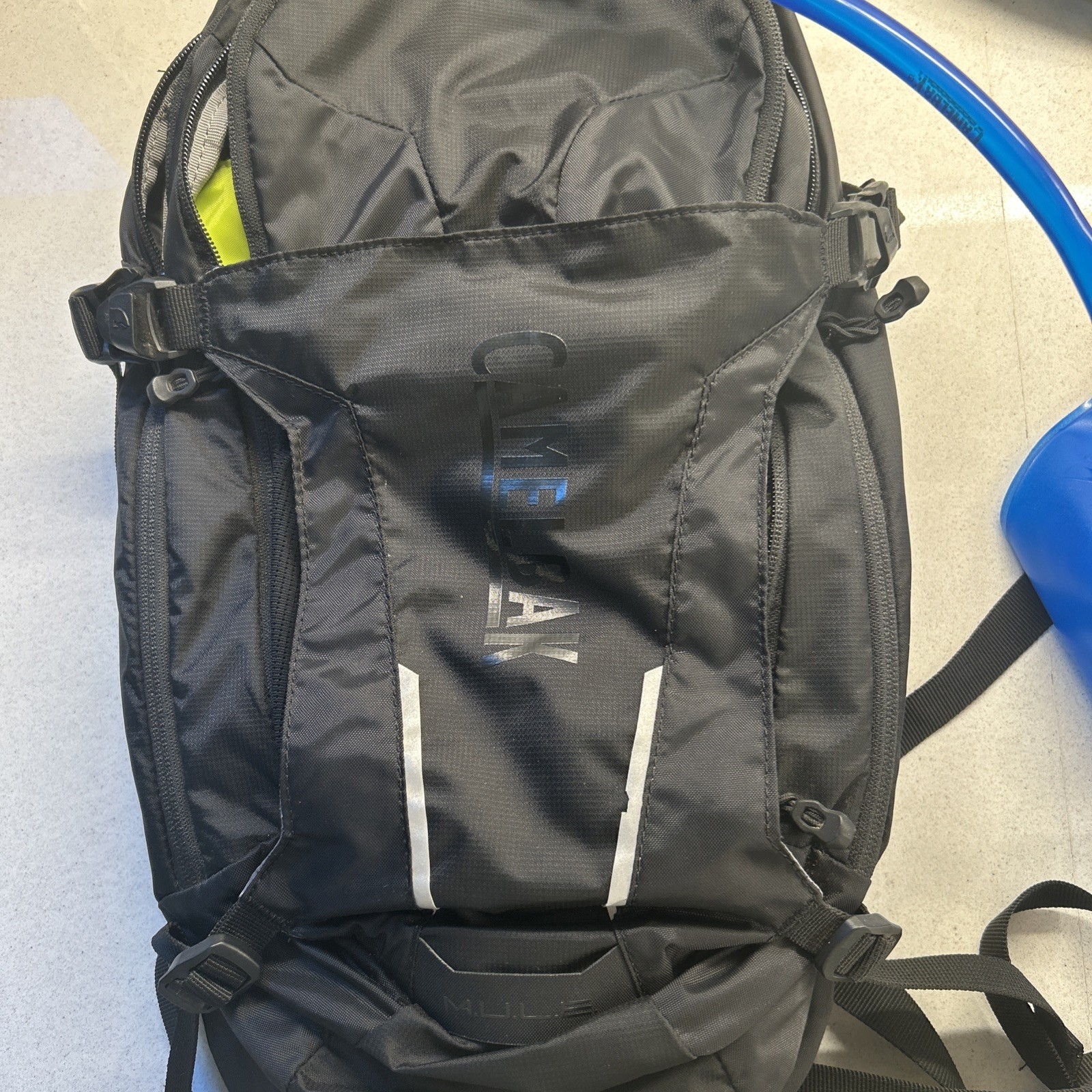 Camelbak MULE 3L 100 Oz. Hydration Backpack Black