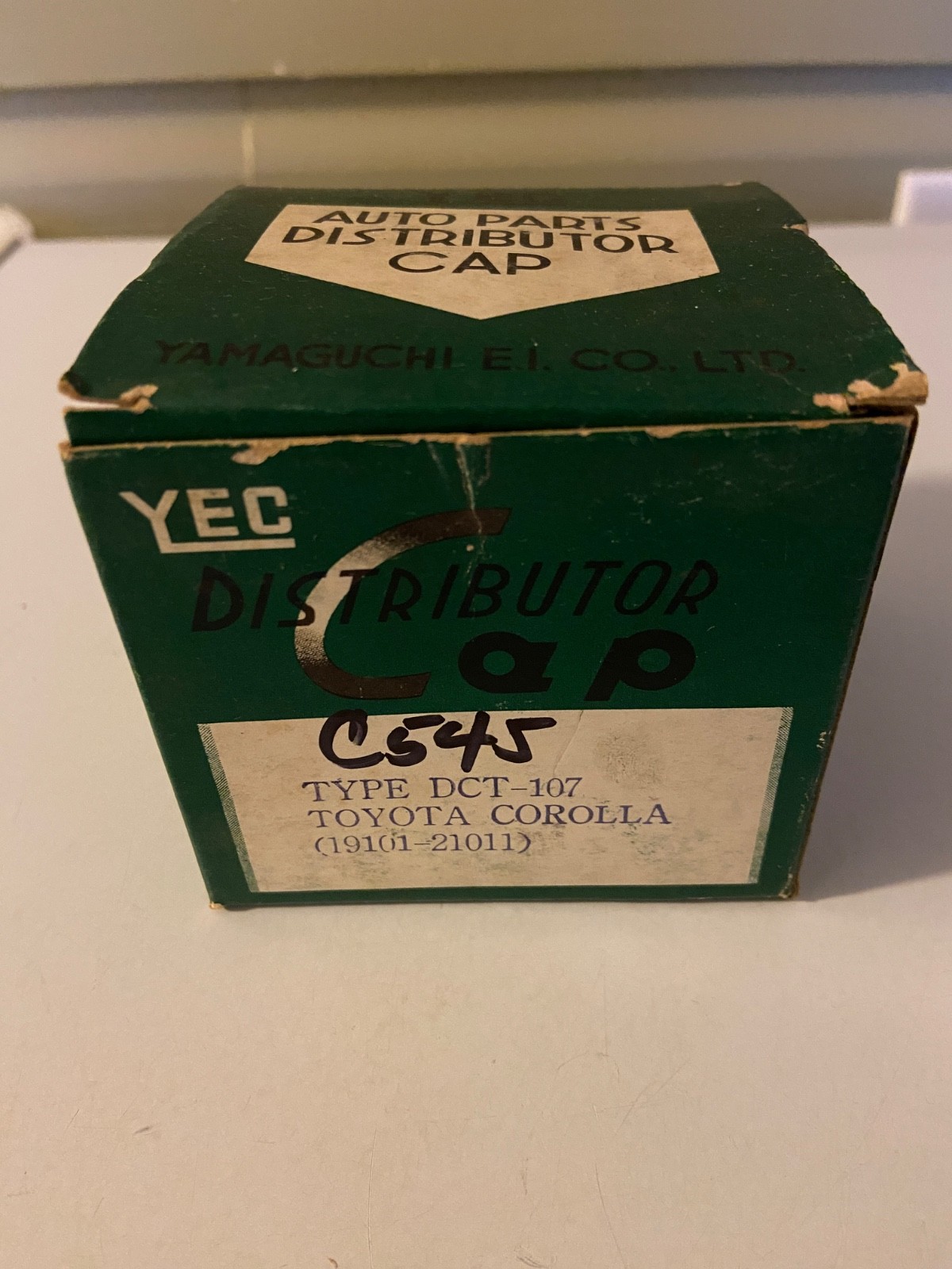 YEC Distributor Cap DCT-107 – Toyota Corolla – 19101-21011 – Made in Japan – NOS