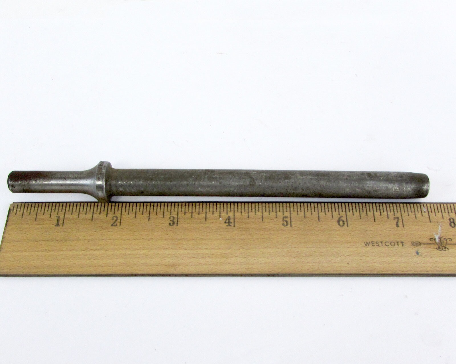 SM12-4706 Straight Cupped Rivet Length 7-1/2"