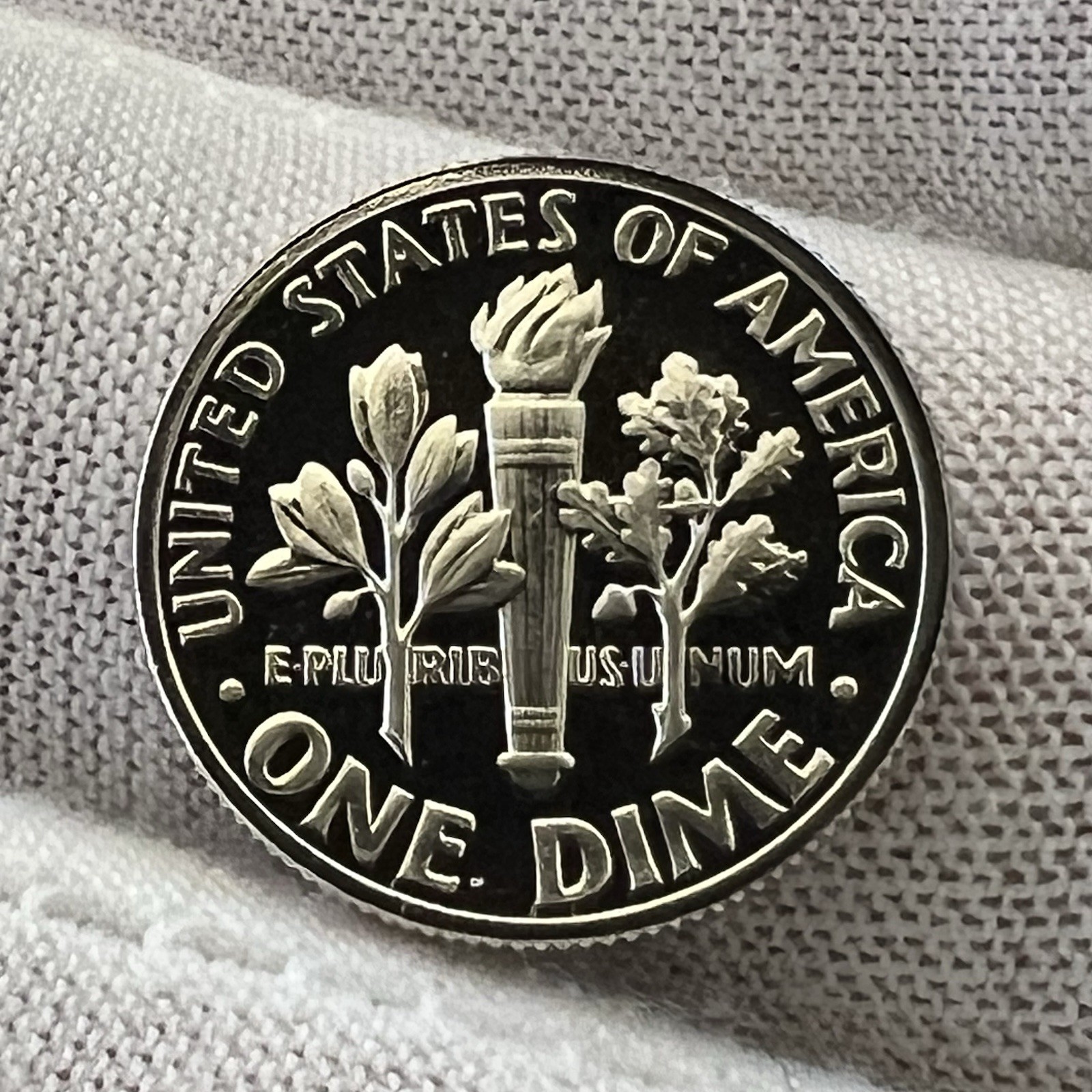 1970-S Roosevelt Dime Cameo Proof receive coin pictured #5802