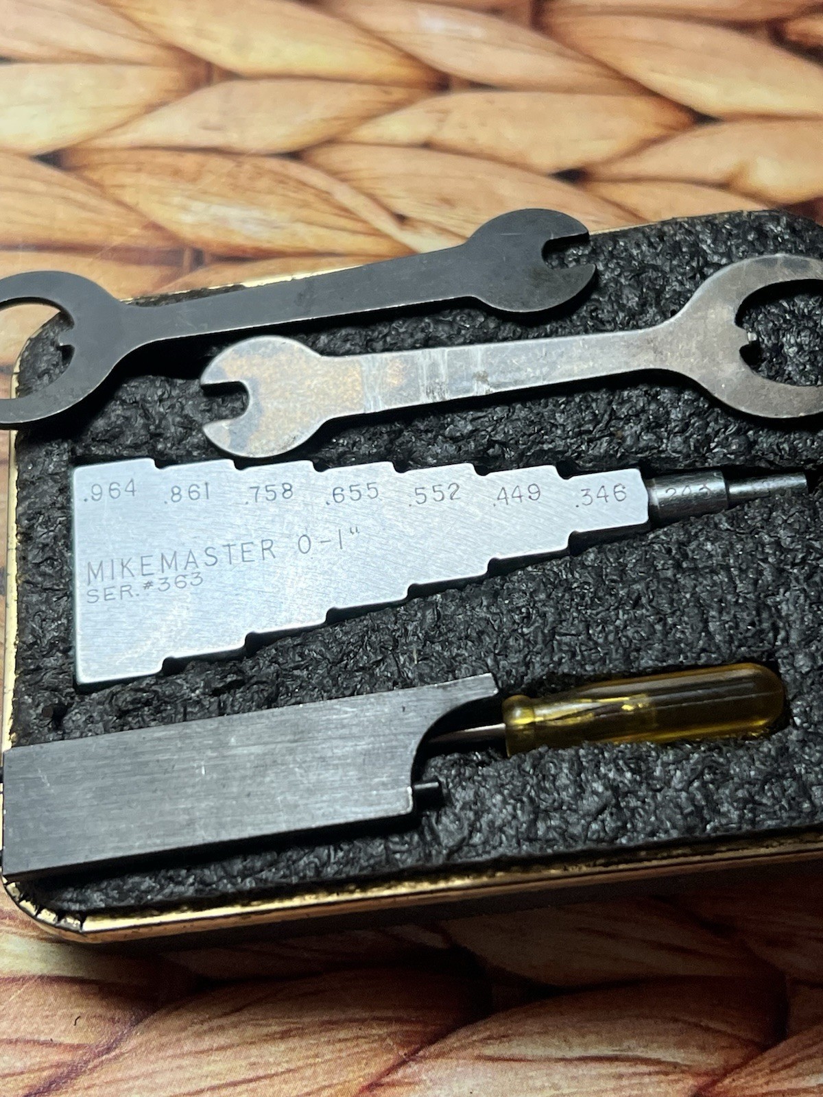 Mikemaster MSK-100 Surveillance Kit 1" Micrometer Calibration Check for 0 - 1"
