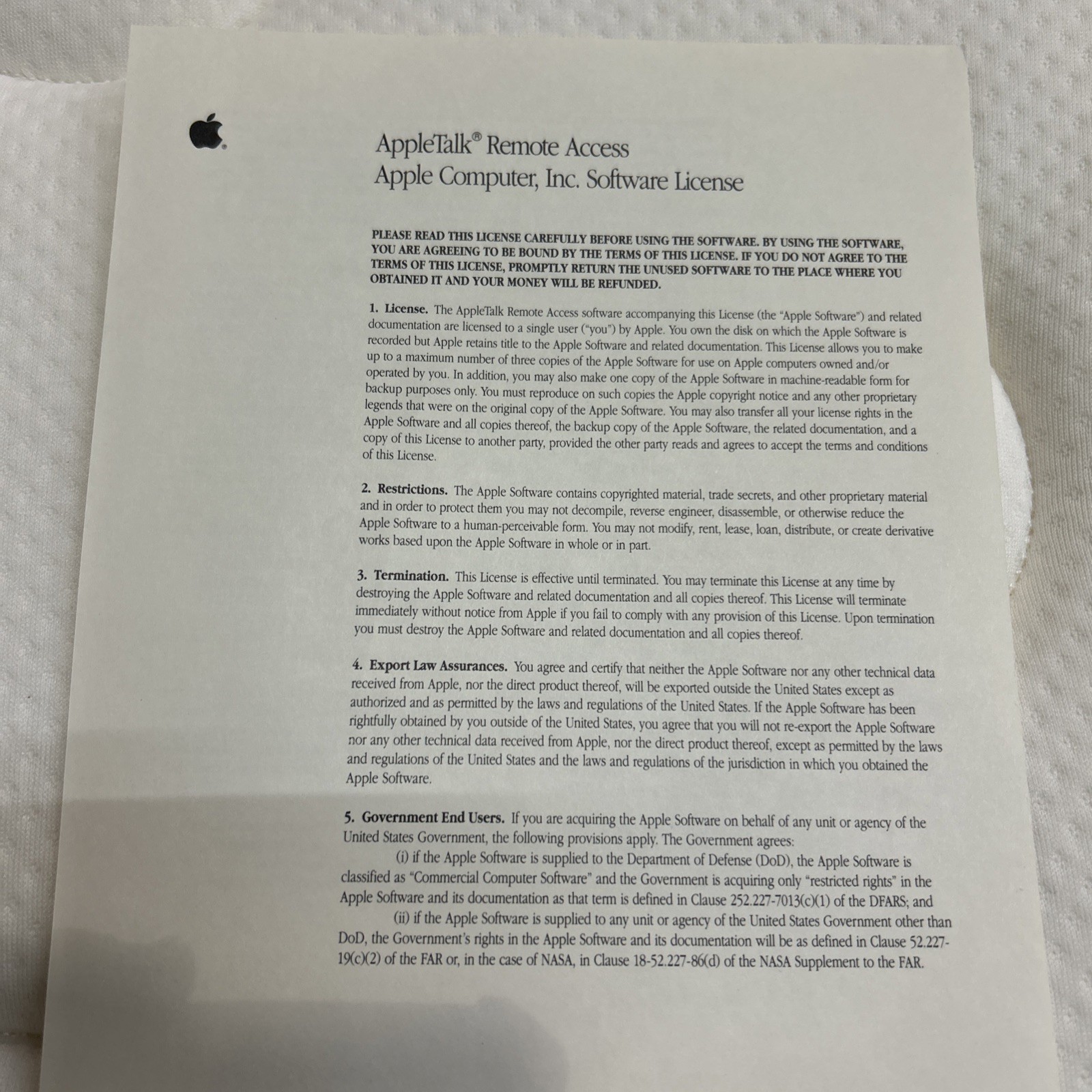 AppleTalk Remote Access User's Guide 030-0487-A Apple Macintosh with Disc