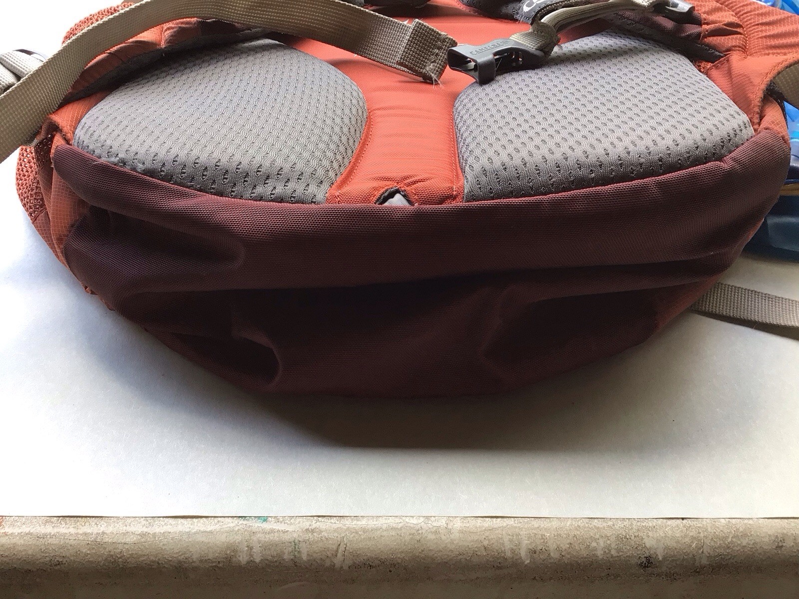 Camelbak Orange Cloud Walker W/ 70 Oz Bladder
