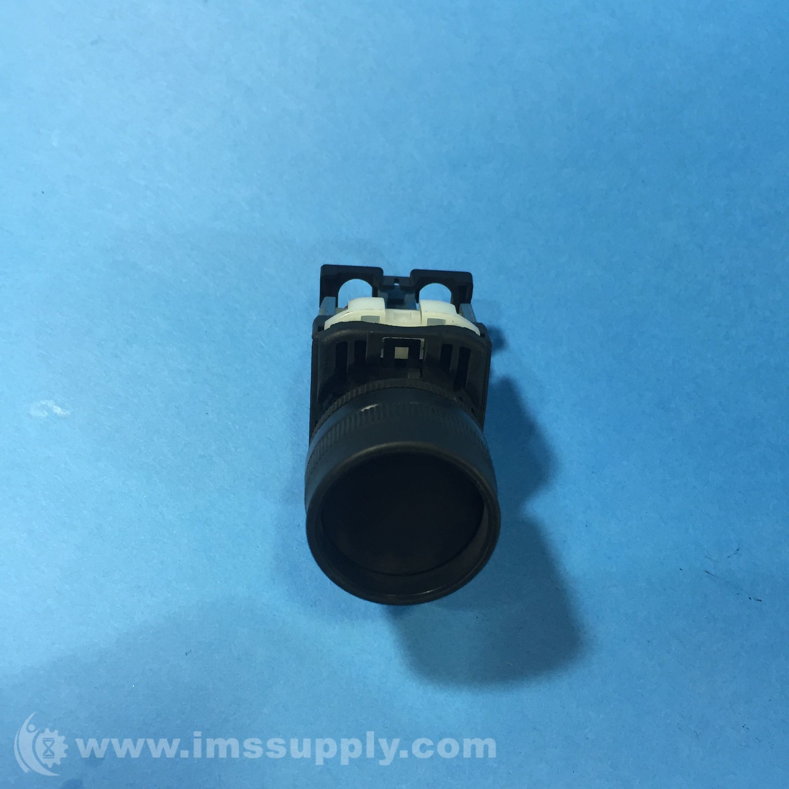 Fuji Electric AR22G2R Push Button FNIP