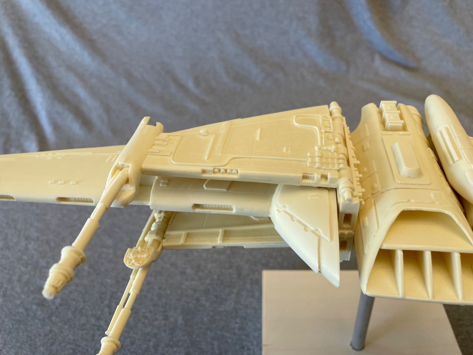 1/48 B-Wing Resin Kit Star Wars