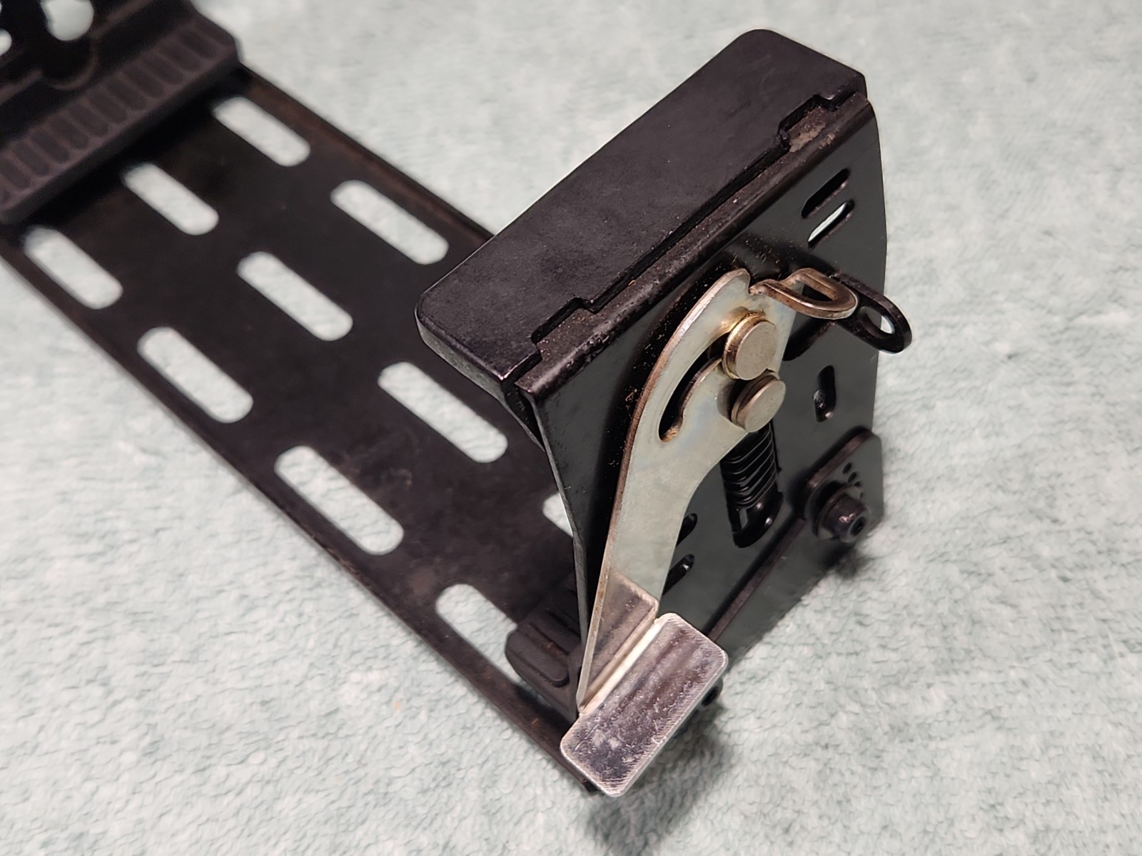 KENWOOD MB-10 MOBILE RADIO MOUNTING BRACKET FITS TR-751A TM-2530 TM-2550 TM-3530
