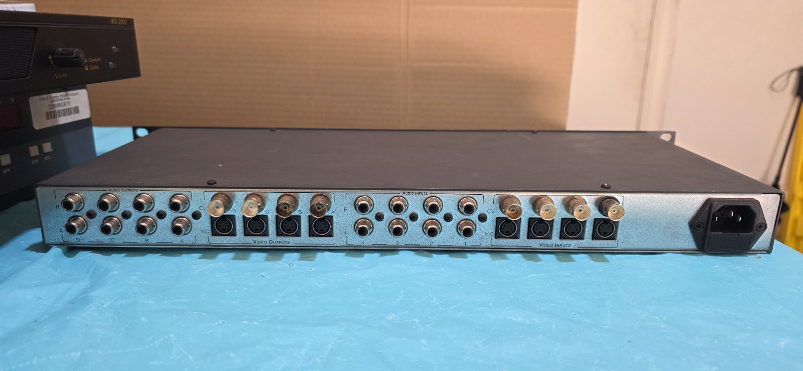 KRAMER VS-6YC S-VIDEO 4X4 MATRIX SWITCHER.
