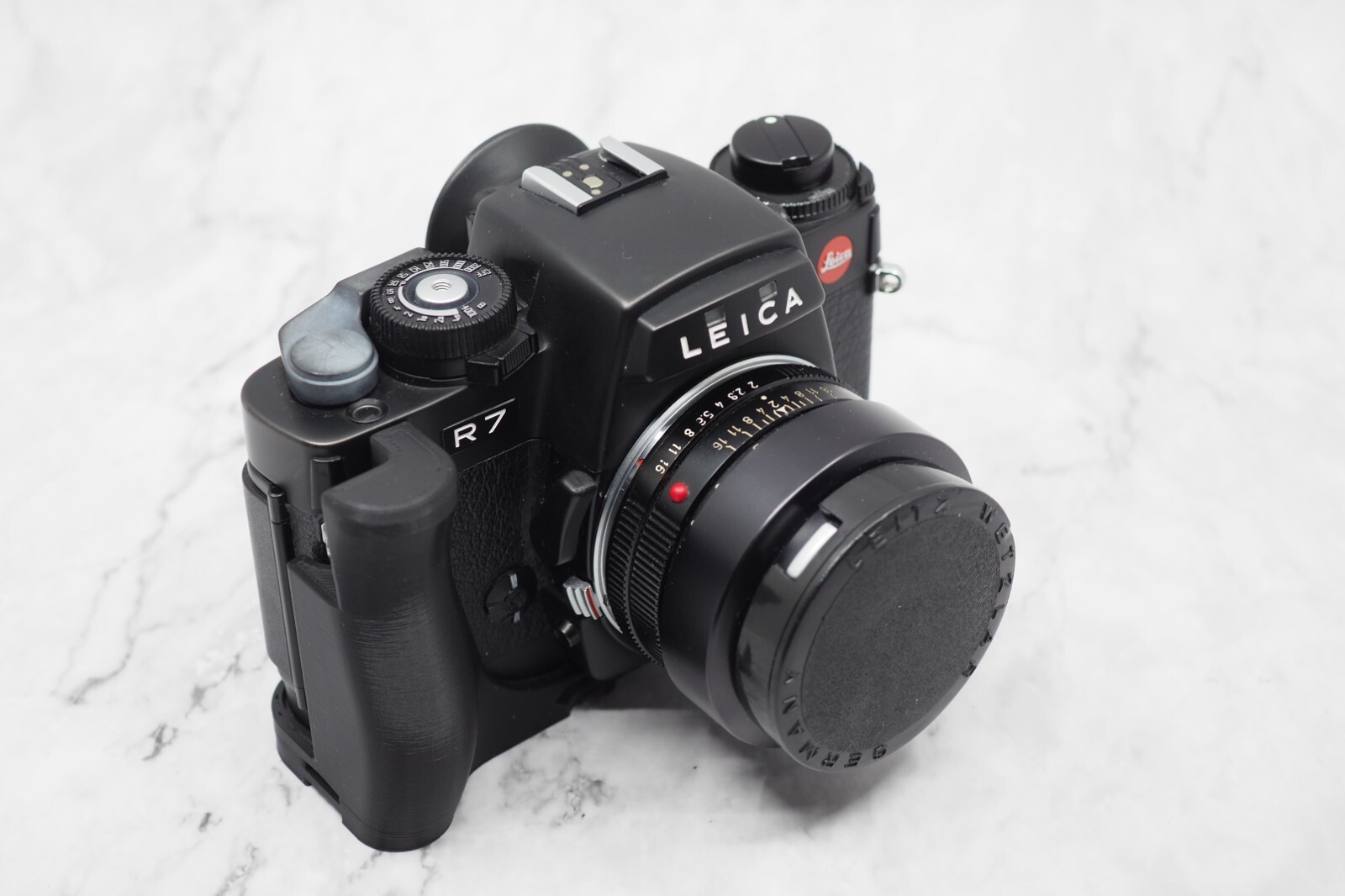 Leica R7 Grip Wrist Strap Feature Arca Swiss Spare Battery Spot (GRIP ONLY)