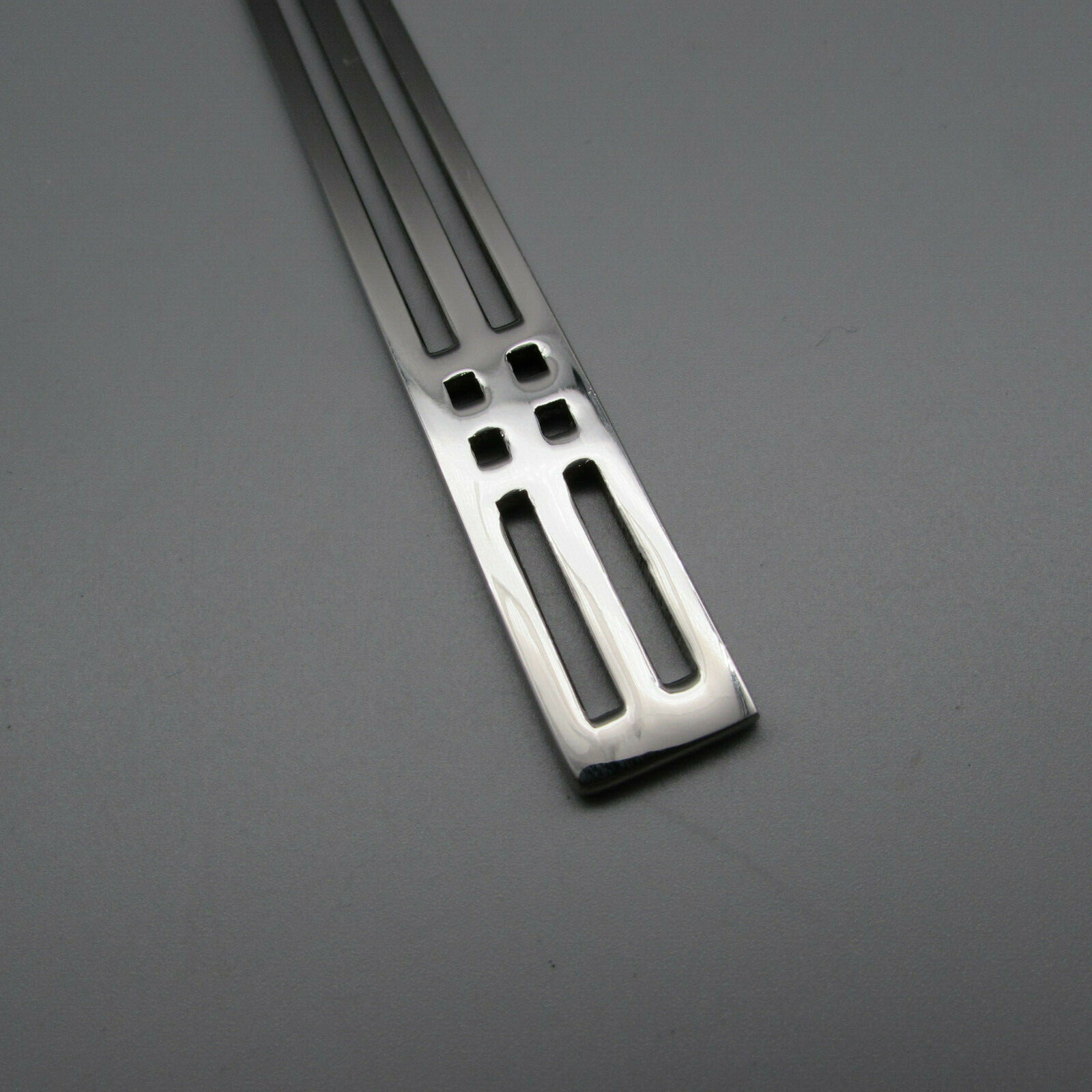 Sasaki Stainless Flatware - WINDOWS - Dinner Knife - New