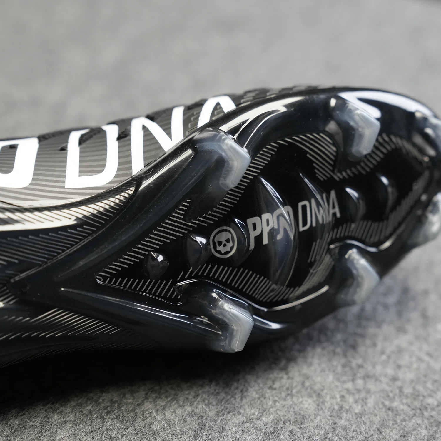 Infamous Pro DNA Voltrax Cleats - Black - Size 13
