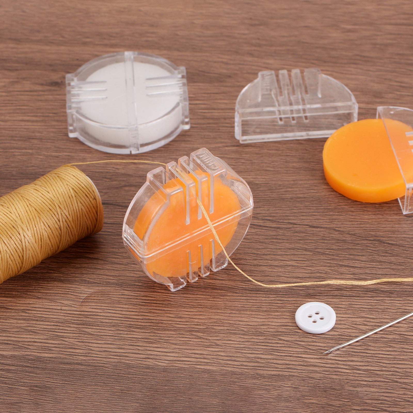 4pcs Beeswax Thread Conditioners Thread Wax with Plastic Box, Golden and White