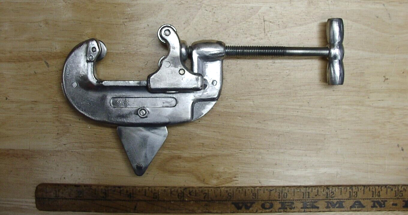 Old Used Tools,Unbranded Tubing Cutter,5/8"-2-1/8" O.D. Capacity,Japan,VGC!