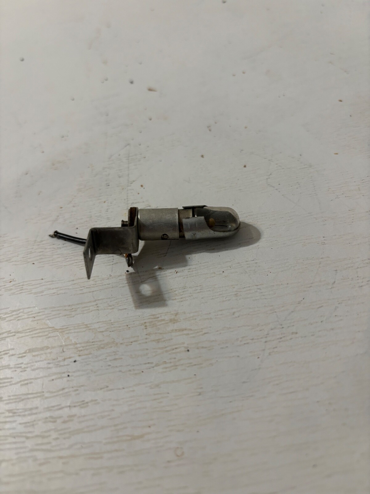 Fisher R-200-B Tuner Parts Lamp and Bracket