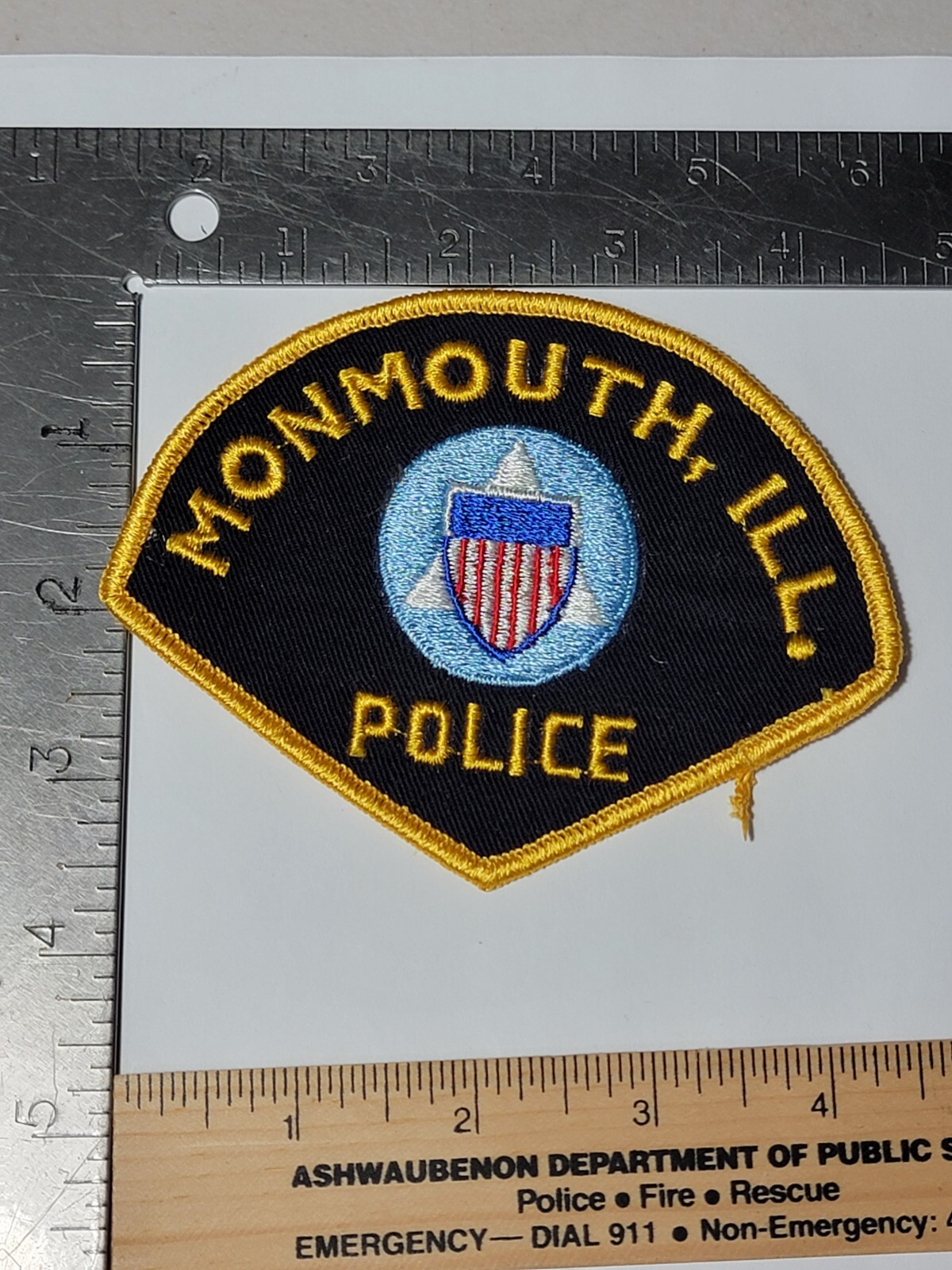 T1 B1 Police patch Illinois Monmouth