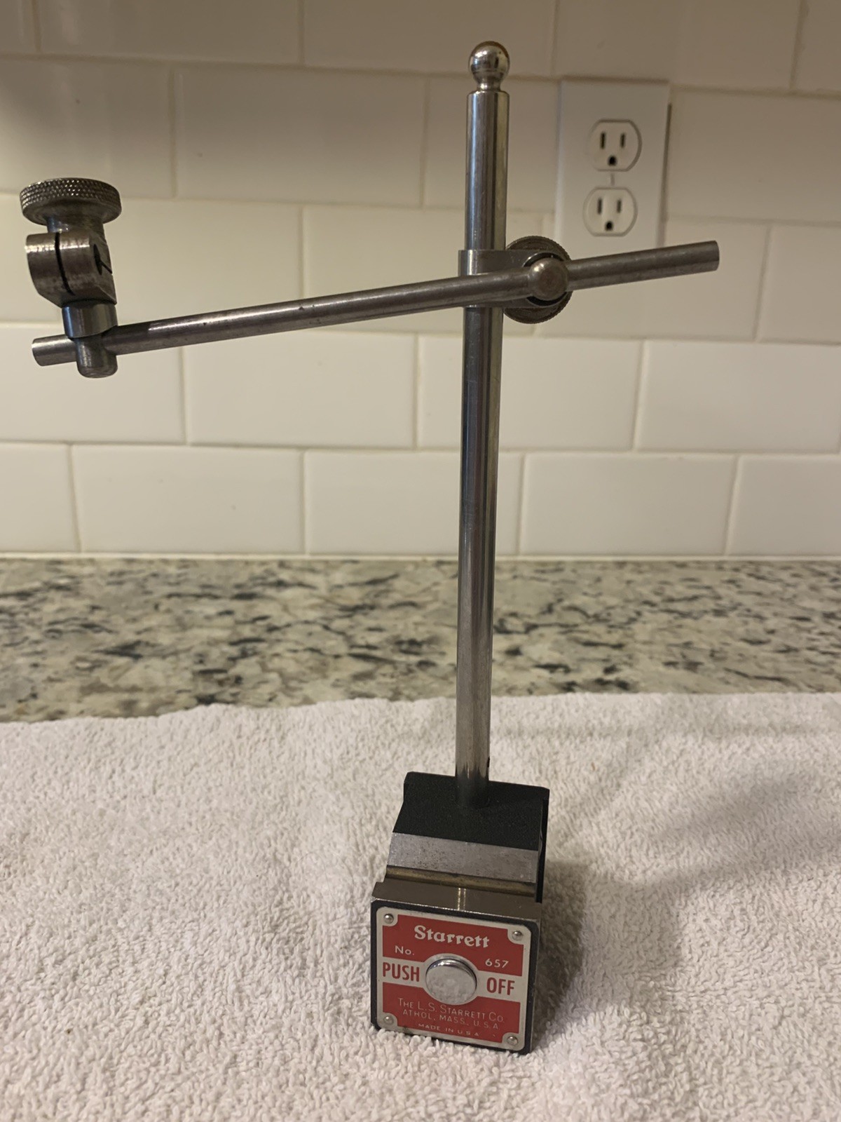 Starrett 657AA Magnetic Mag Base Indicator Holder With Arm