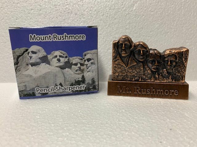 MOUNT RUSHMORE BRONZE DIE CAST METAL COLLECTIBLE PENCIL SHARPENER NEW