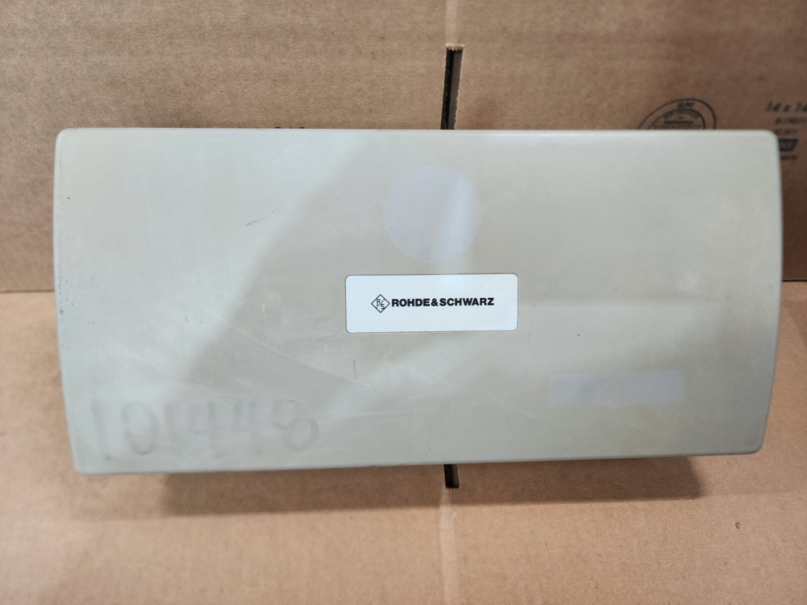 Rohde & Schwarz Spectrum Analyzer Cover?