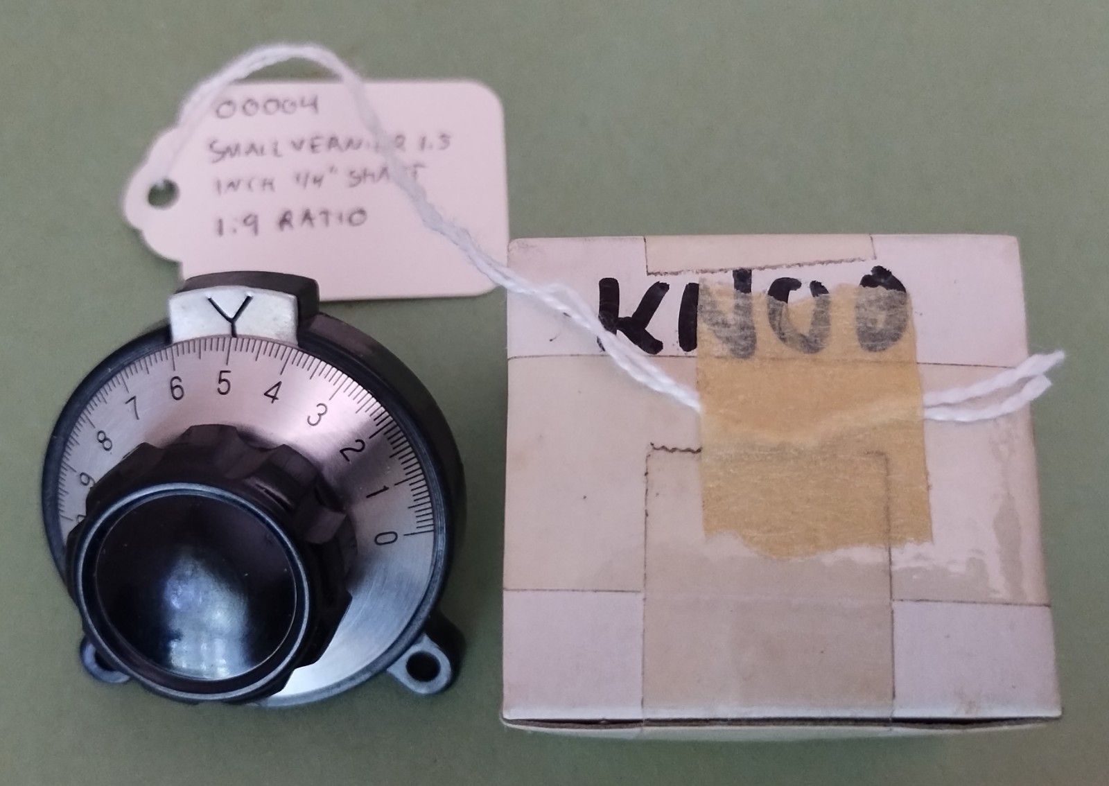 Tiny Vernier Dial 1.5" Diameter, Scaled 0 to 10,  9:1 Ratio - For 1/4" Shaft