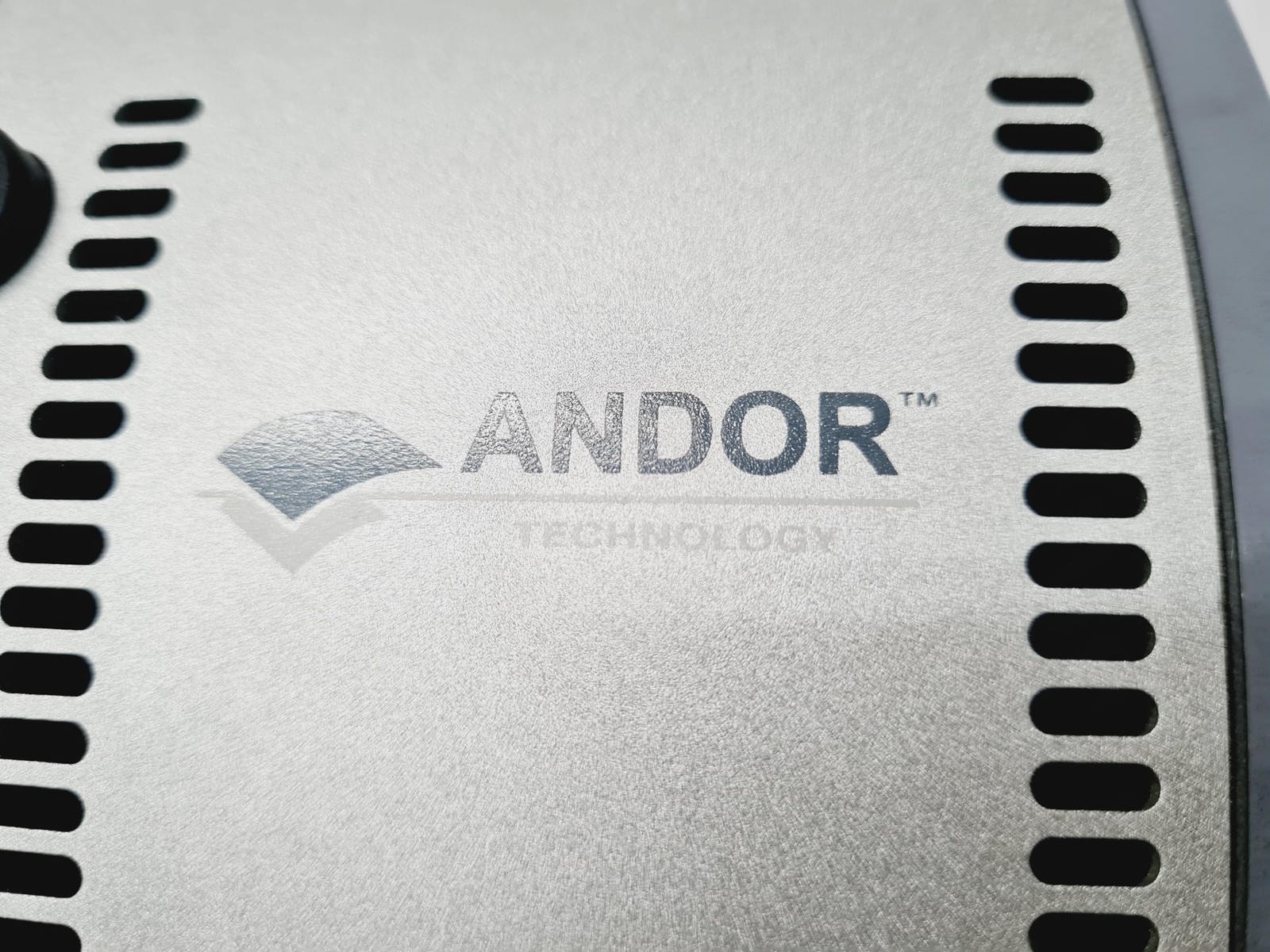Andor iXon EM+ DU-897E-CSO-#BV-500 Microscope Camera Lab