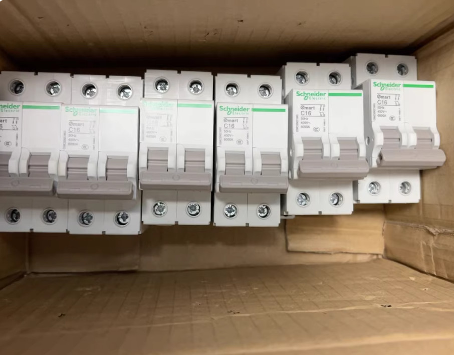 1PC NEW Schneider Miniature circuit breaker OSMC32N2C16KG Osmart 2P C16 #LL