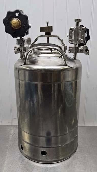 Alloy Products 316L Stainless Steel Pressure Vessel w/ 2 ITT Manual Valves