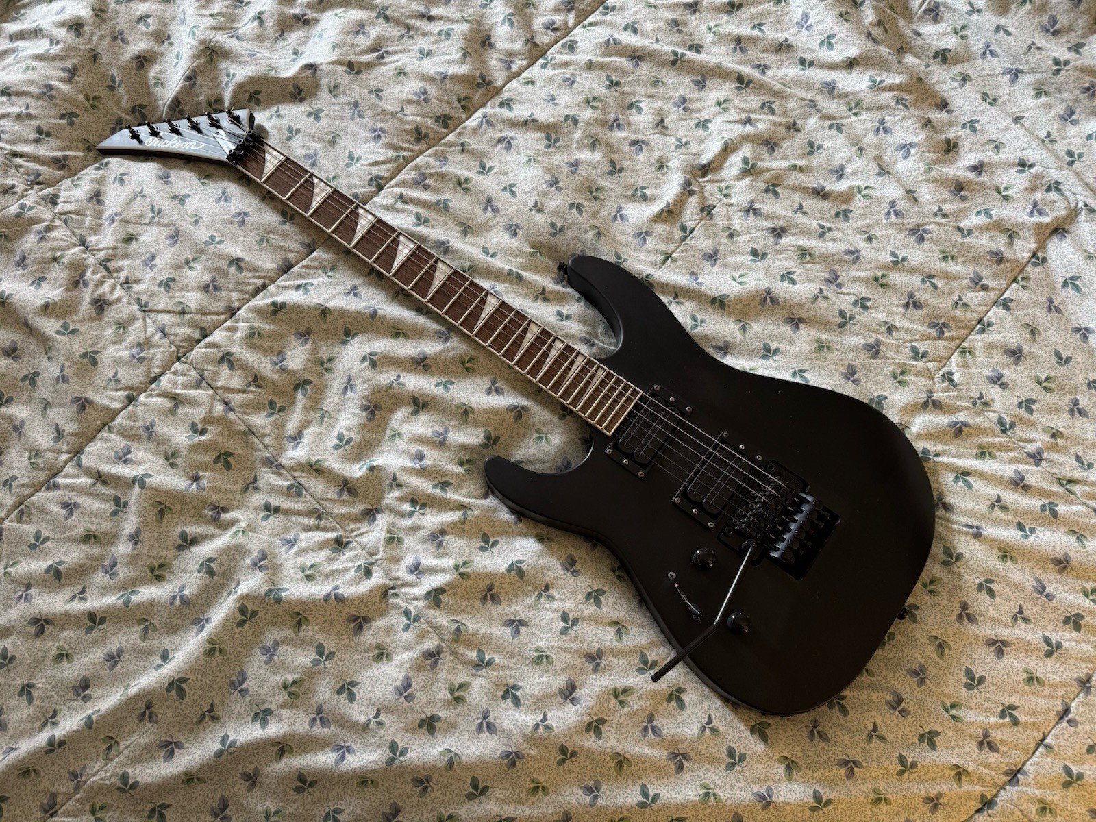 Jackson Soloist SLX ElectricGuitar -SatinBlack -LeftHanded -w/ case and UPGRADES