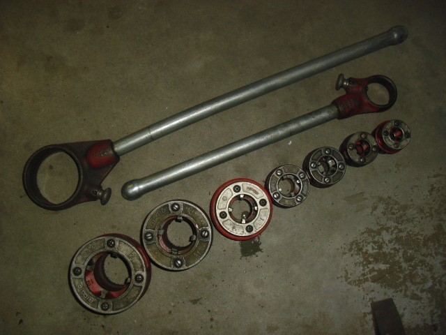 RIDGID 12-R & 00-R 1/4”- 2” NPT Pipe Threader 7 Die Set