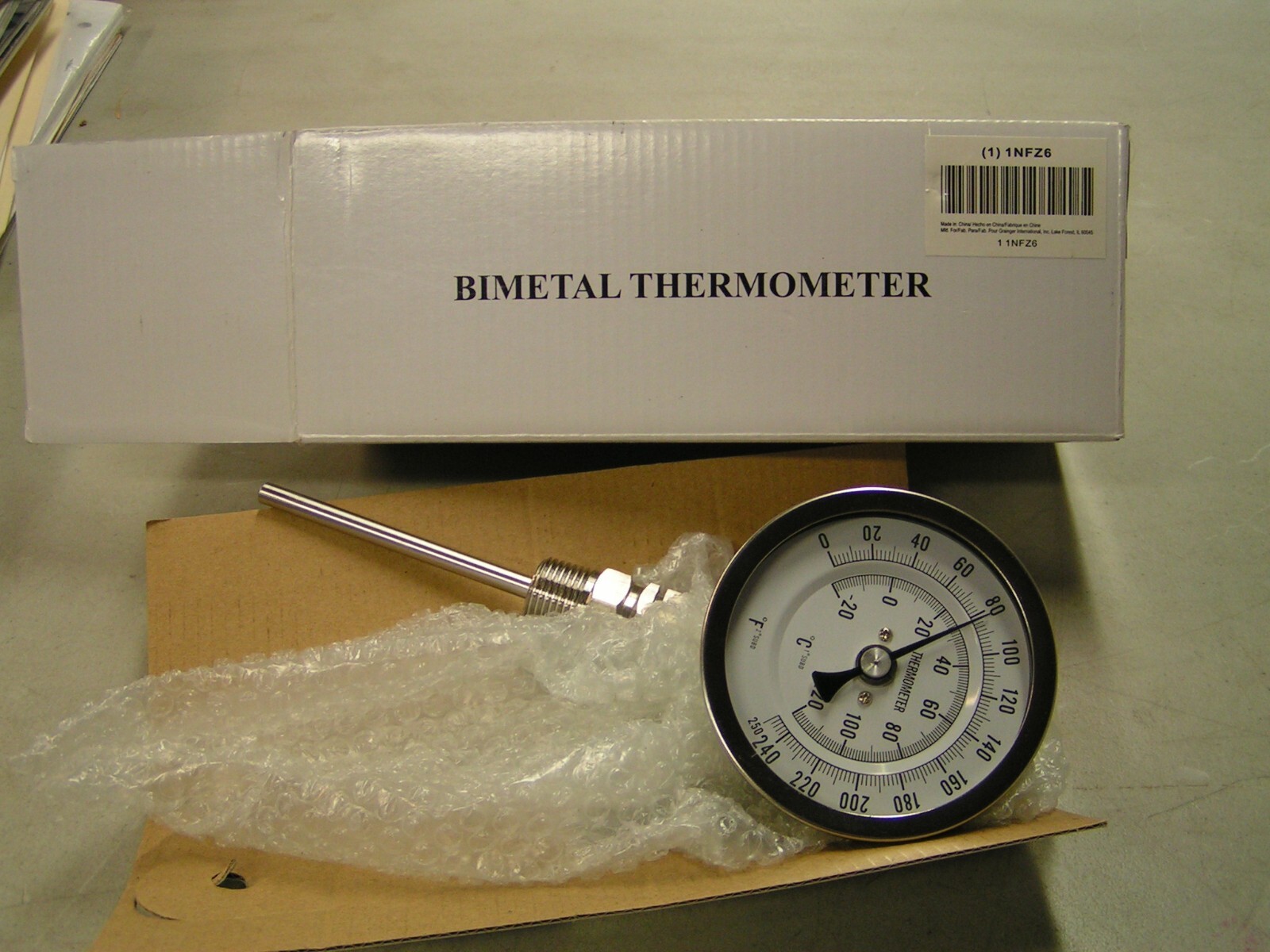 GRAINGER ,  BIMETAL THERMOMETER , 0-250°F , 3" DIAL FACE SIZE, STAINLESS STEEL