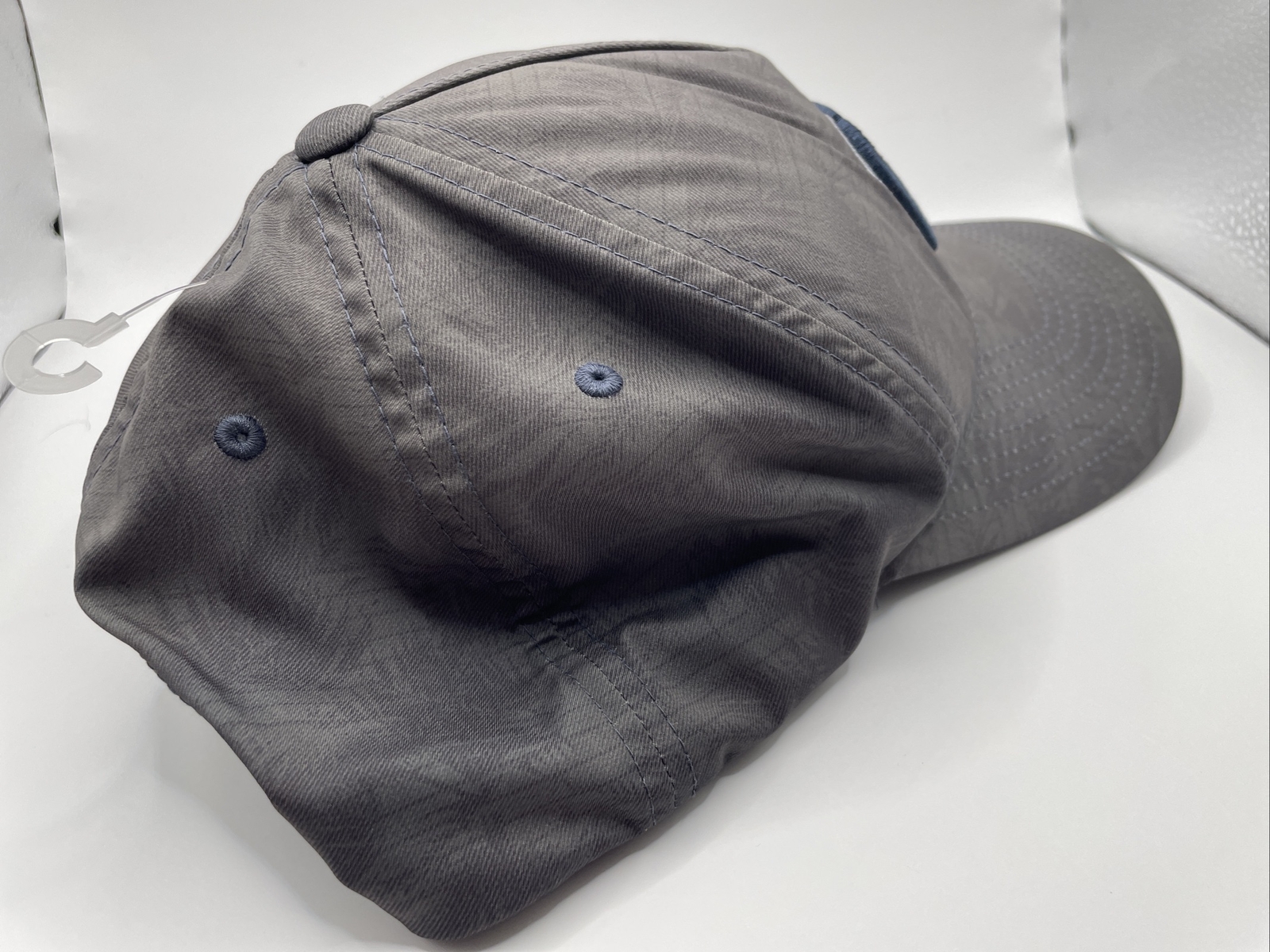 TRAVIS MATHEW Golf Baseball Hat Cap Lightweight SnapBack Gray Blue