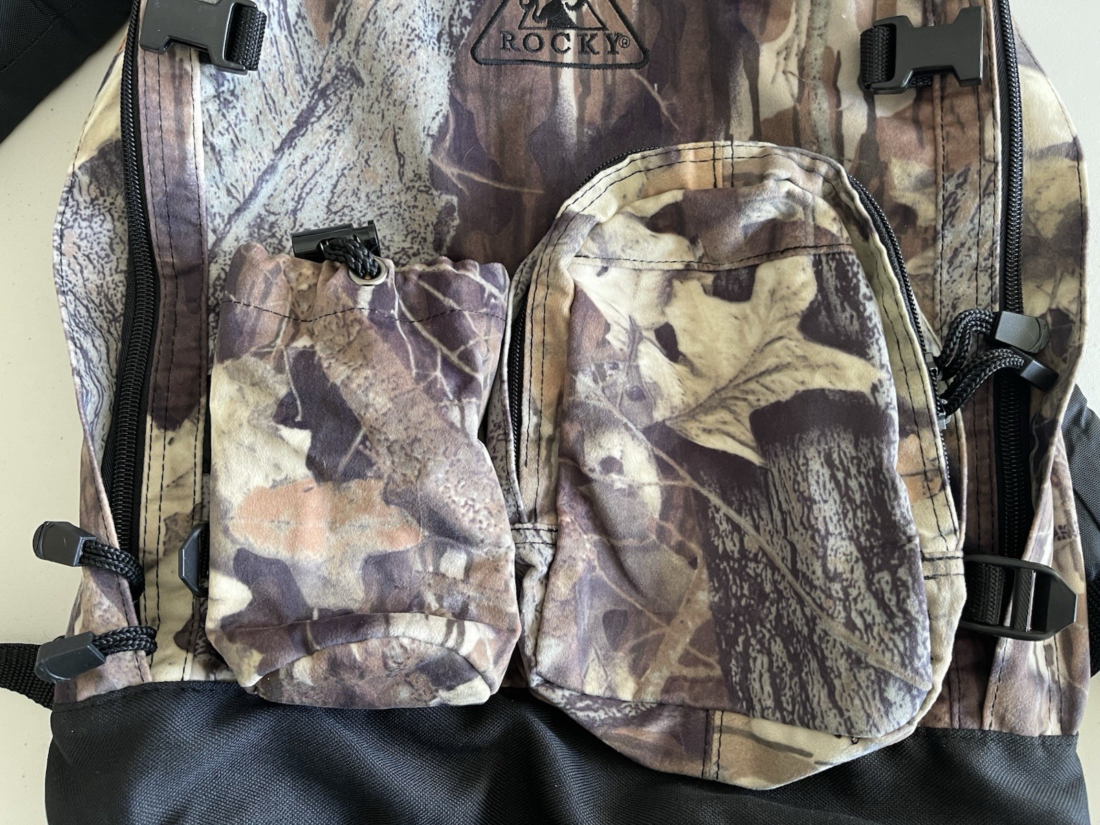 Rocky Camo Saddle-Cloth Backpack